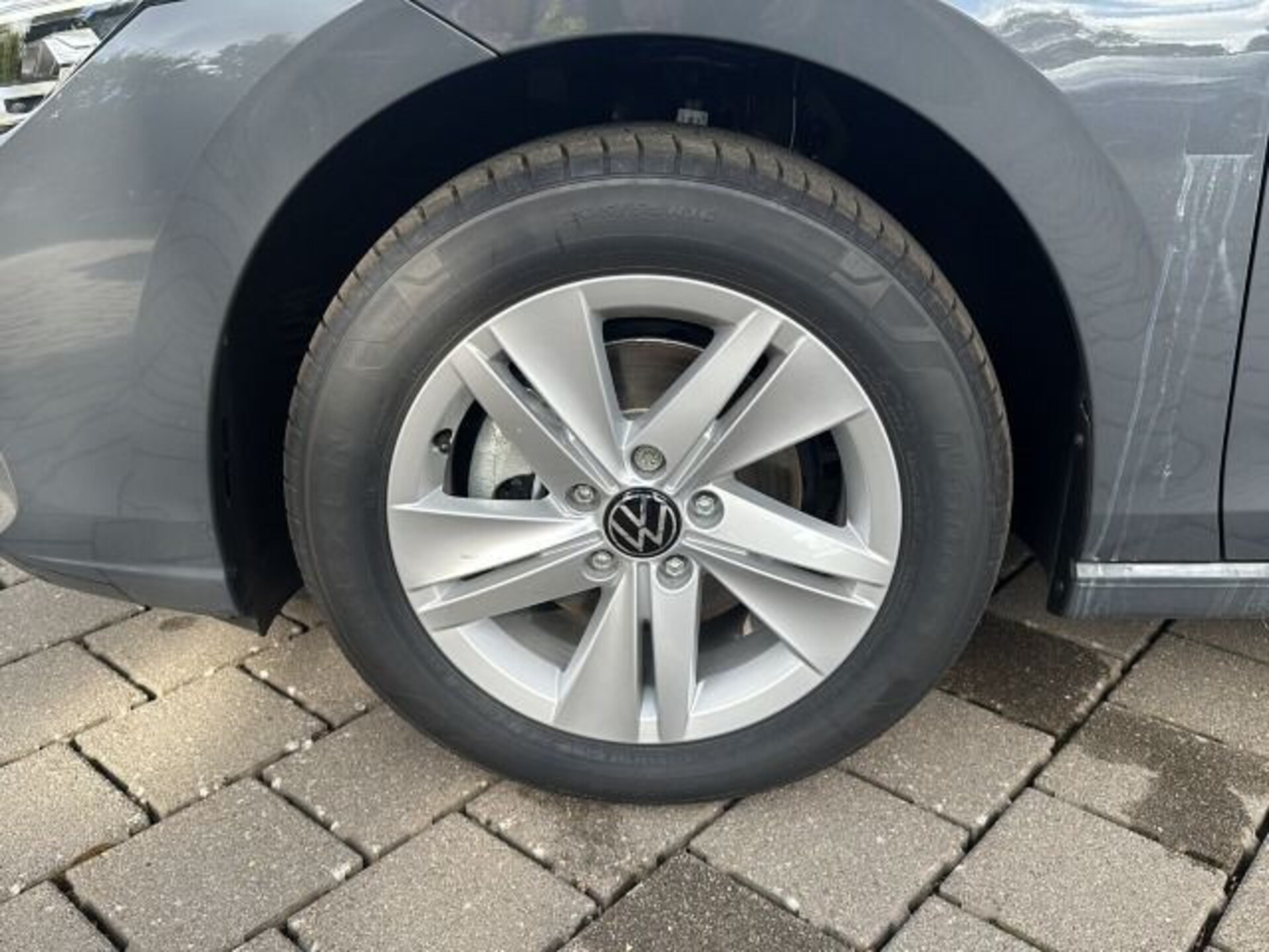 Volkswagen Golf Variant Life