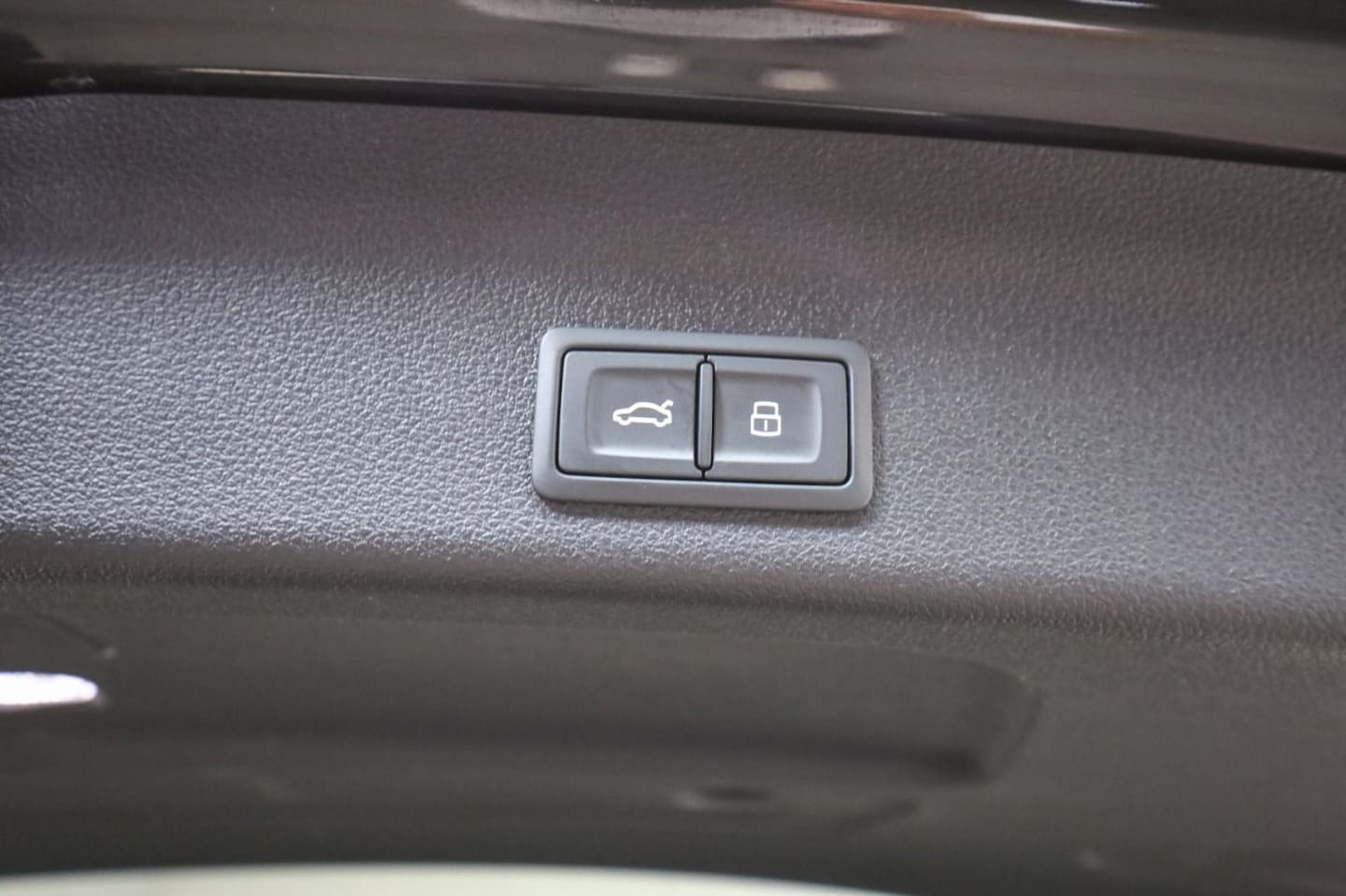 Bild über Audi A6 Avant sport 40 TDI quattro S tronic - für weitere Informationen kontaktieren Sie den Audi Partner