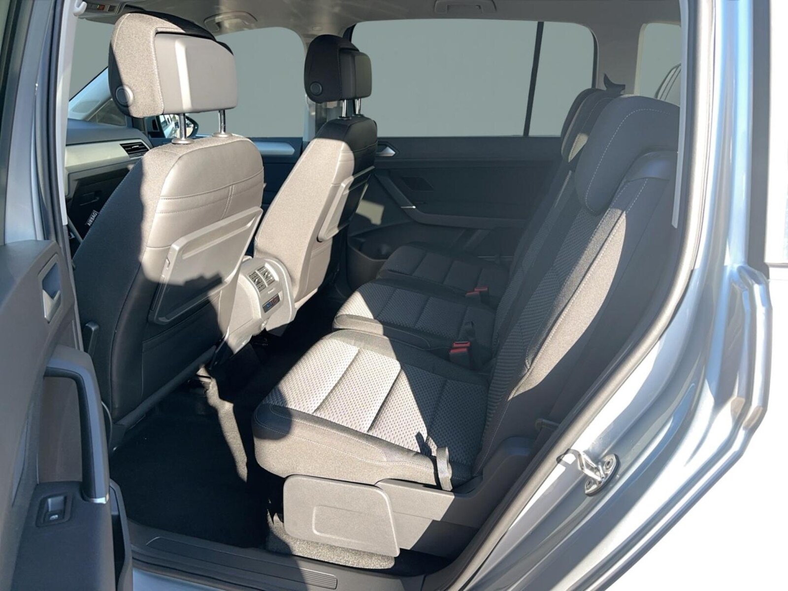 Volkswagen Touran – Bild 12