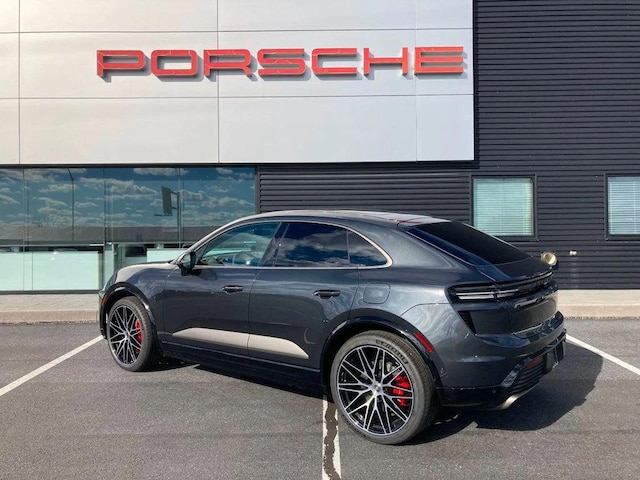 2025 Porsche Macan Electric