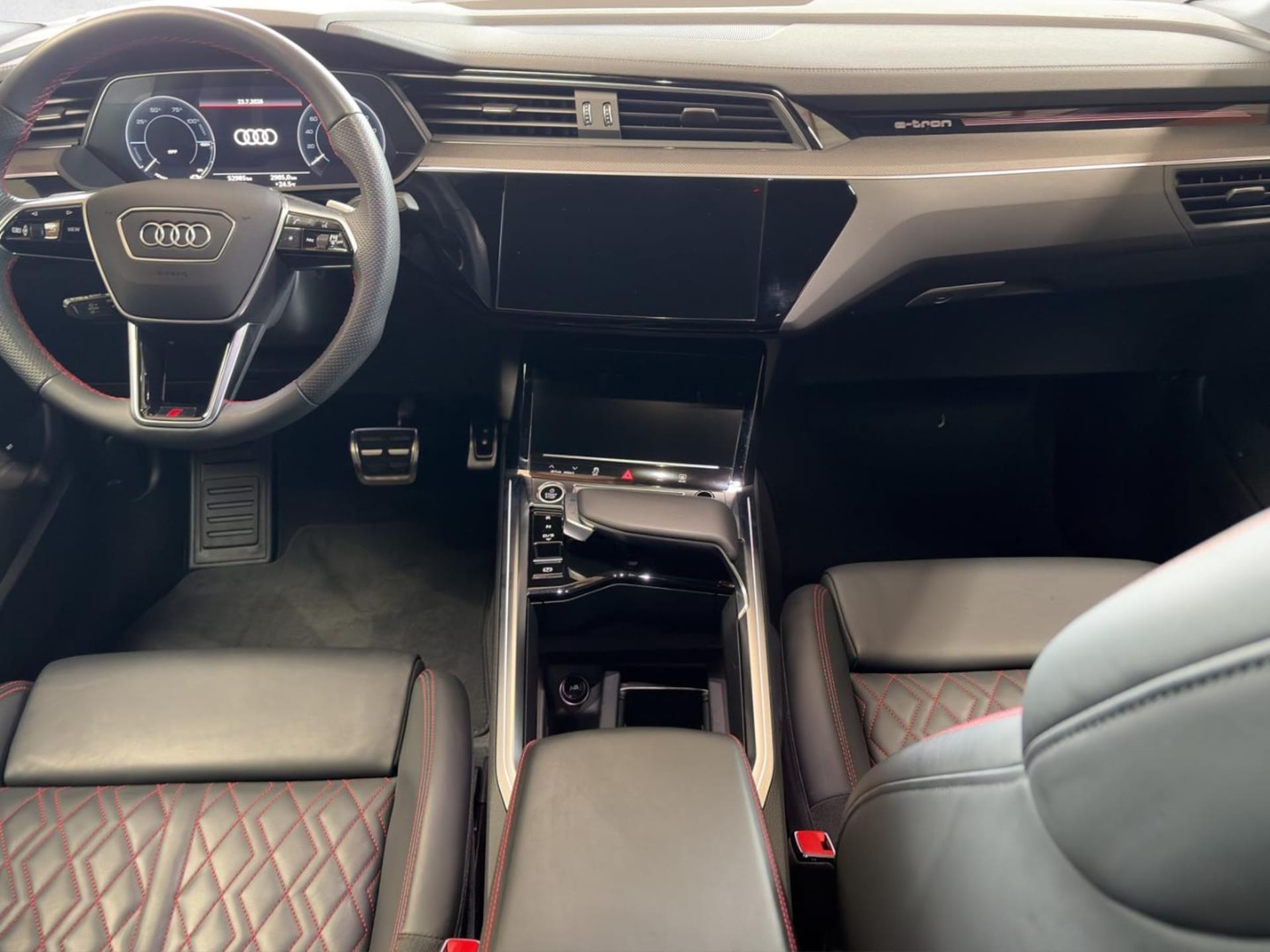 Audi Q8 Sportback e-tron S line