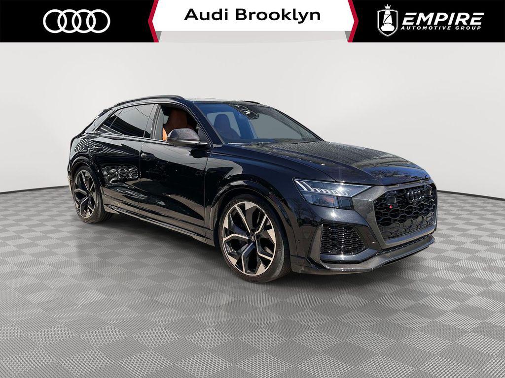 2023 Audi RS Q8 -'s photo