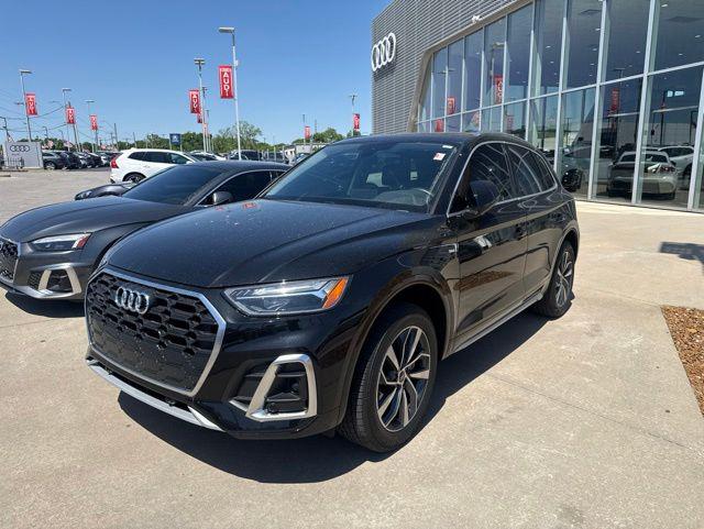 2023 Audi Q5 45 Premium's photo