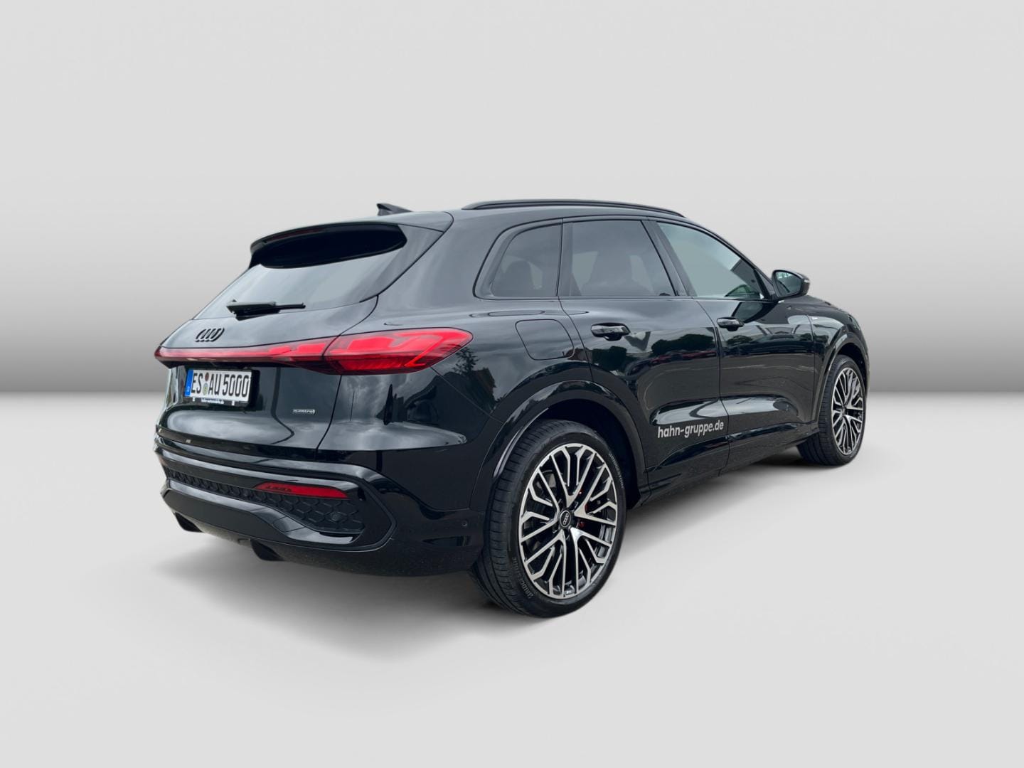 Bild über Audi Q5 SUV TDI quattro 150 kW S tronic - für weitere Informationen kontaktieren Sie den Audi Partner