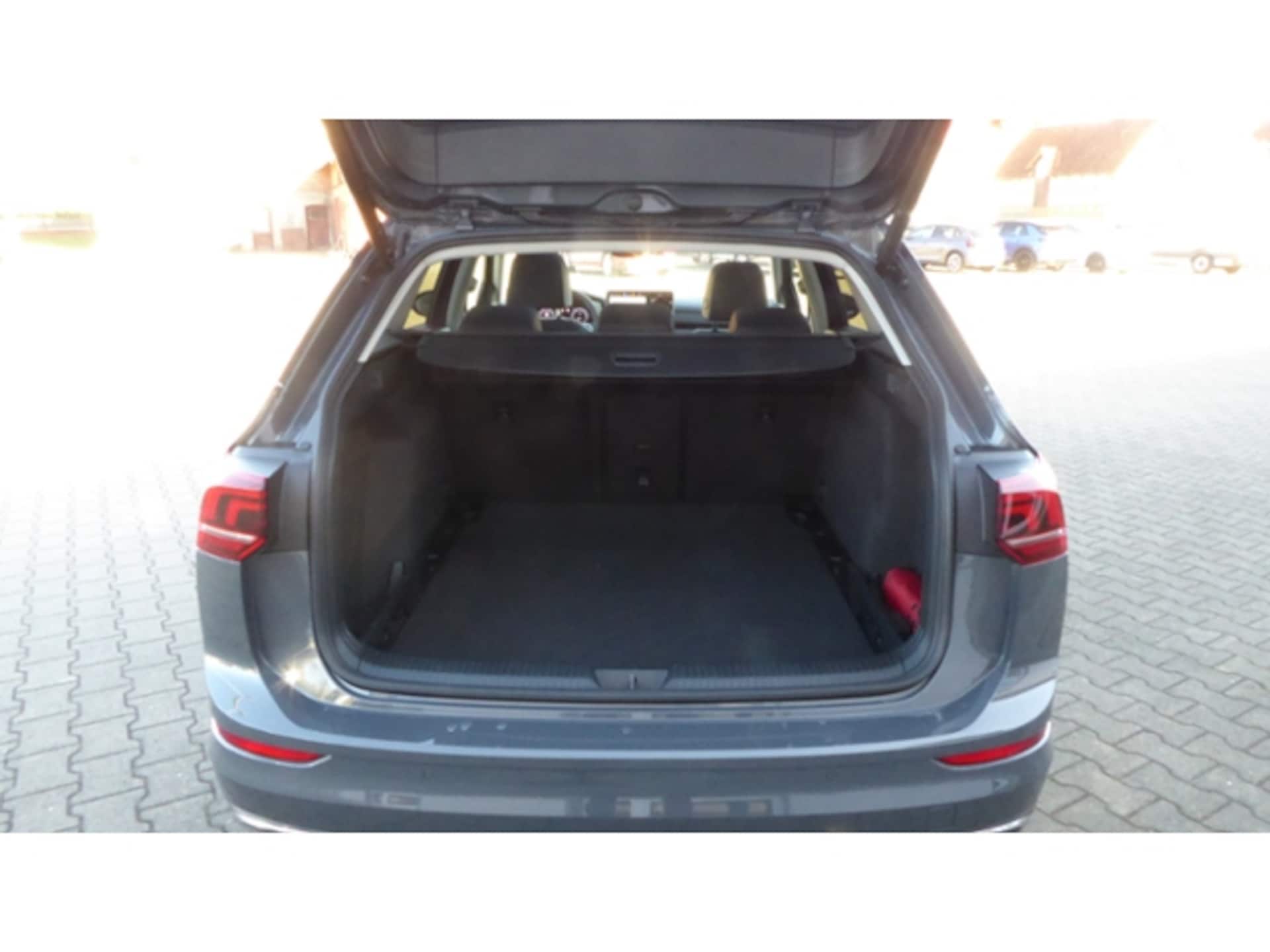 Volkswagen Golf Variant Style