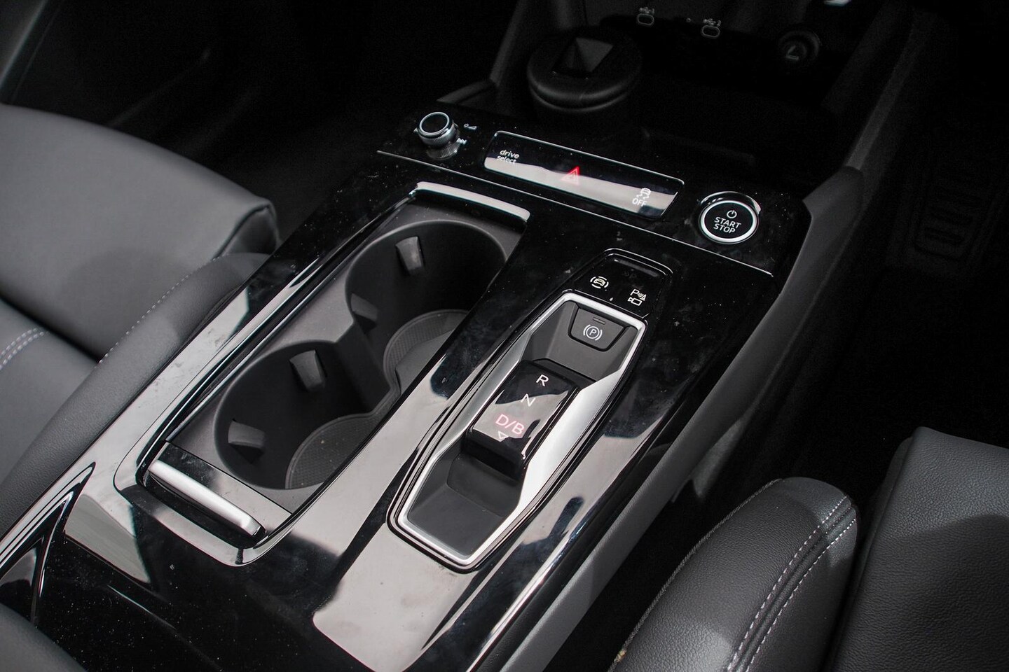 Image about Audi Q6 SUV e-tron e-tron