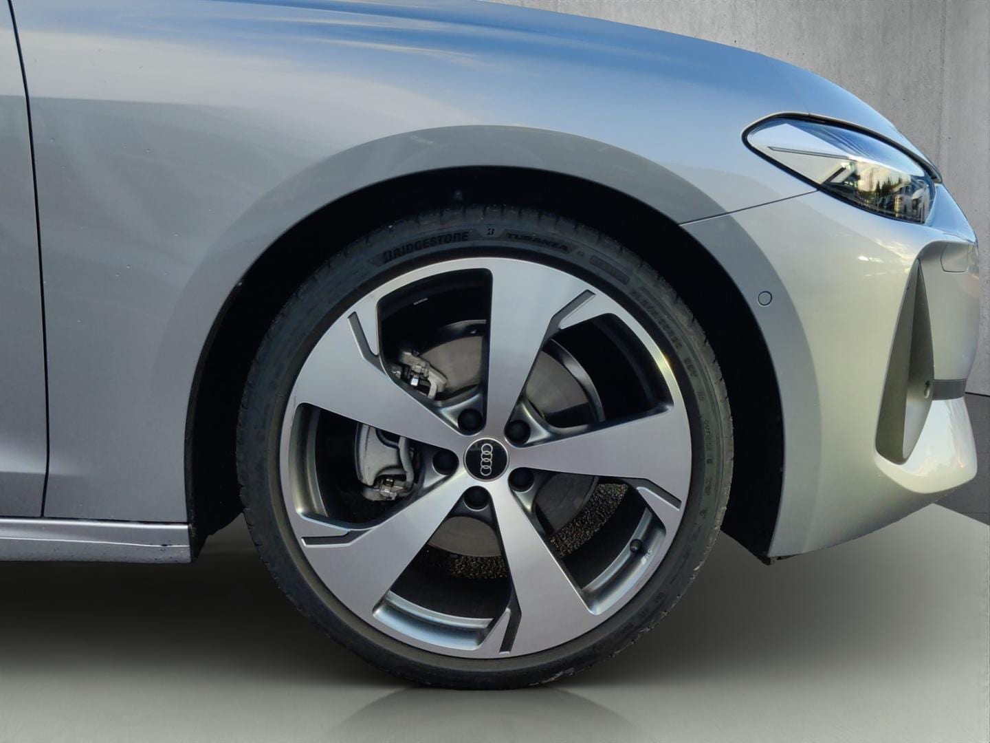 Bild über Audi A5 Avant TFSI S tronic - für weitere Informationen kontaktieren Sie den Audi Partner