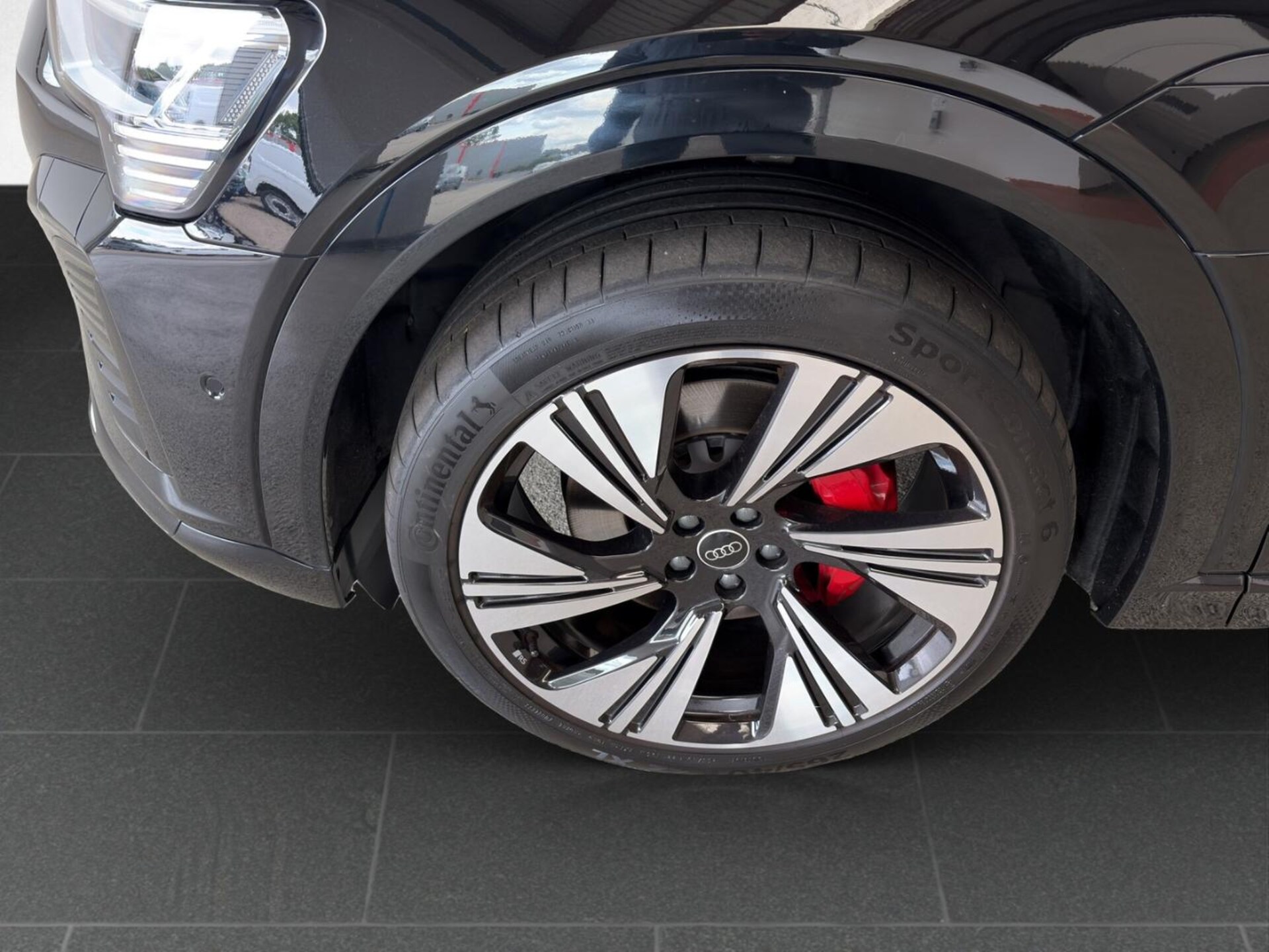 Audi Q8 Sportback e-tron S line