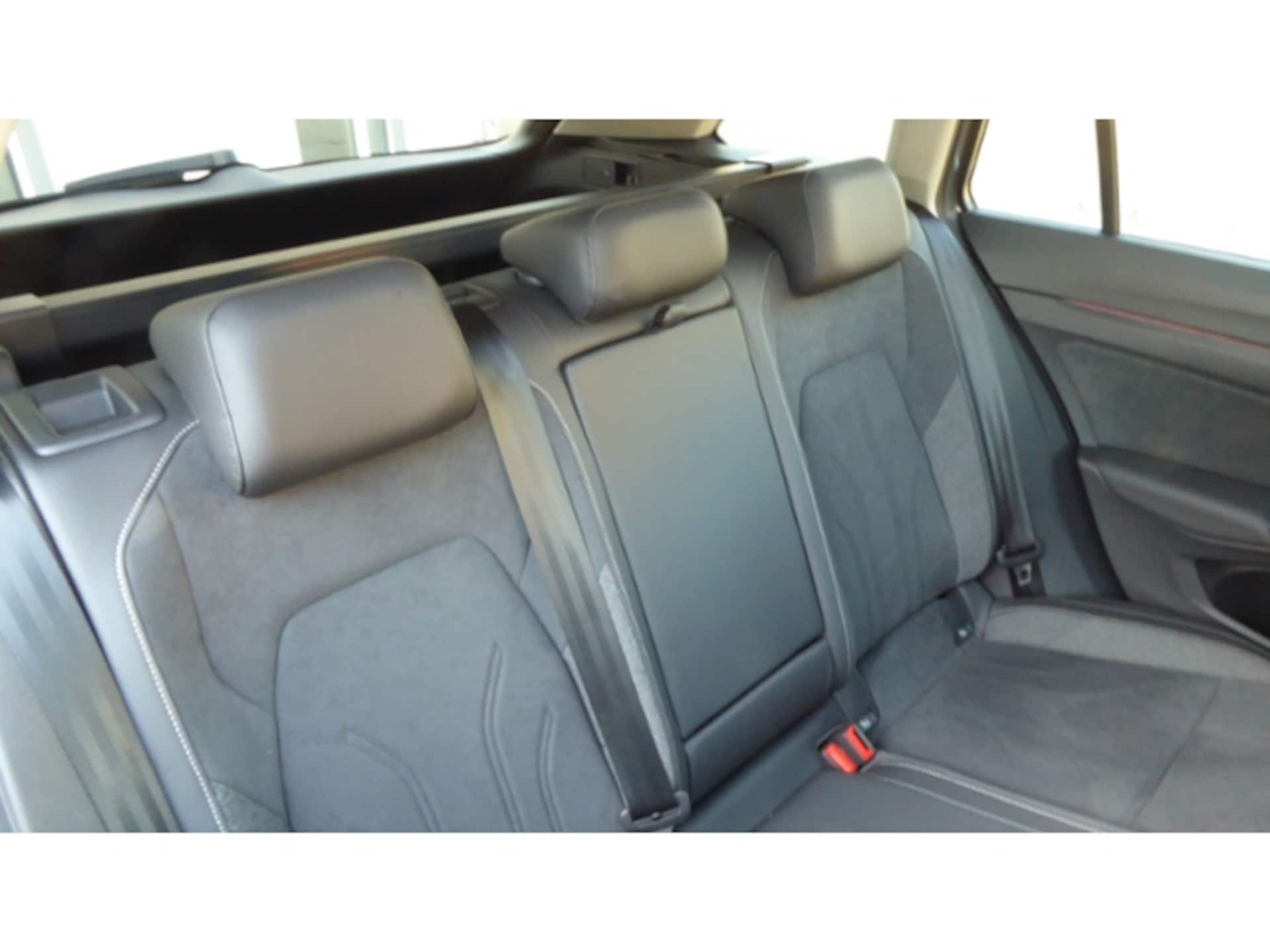 Volkswagen Golf Variant Style