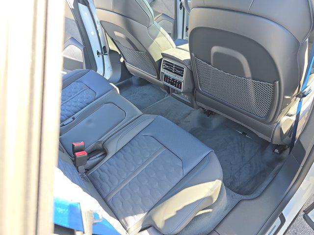 2026 Audi RS Q8 Base - Photo 11