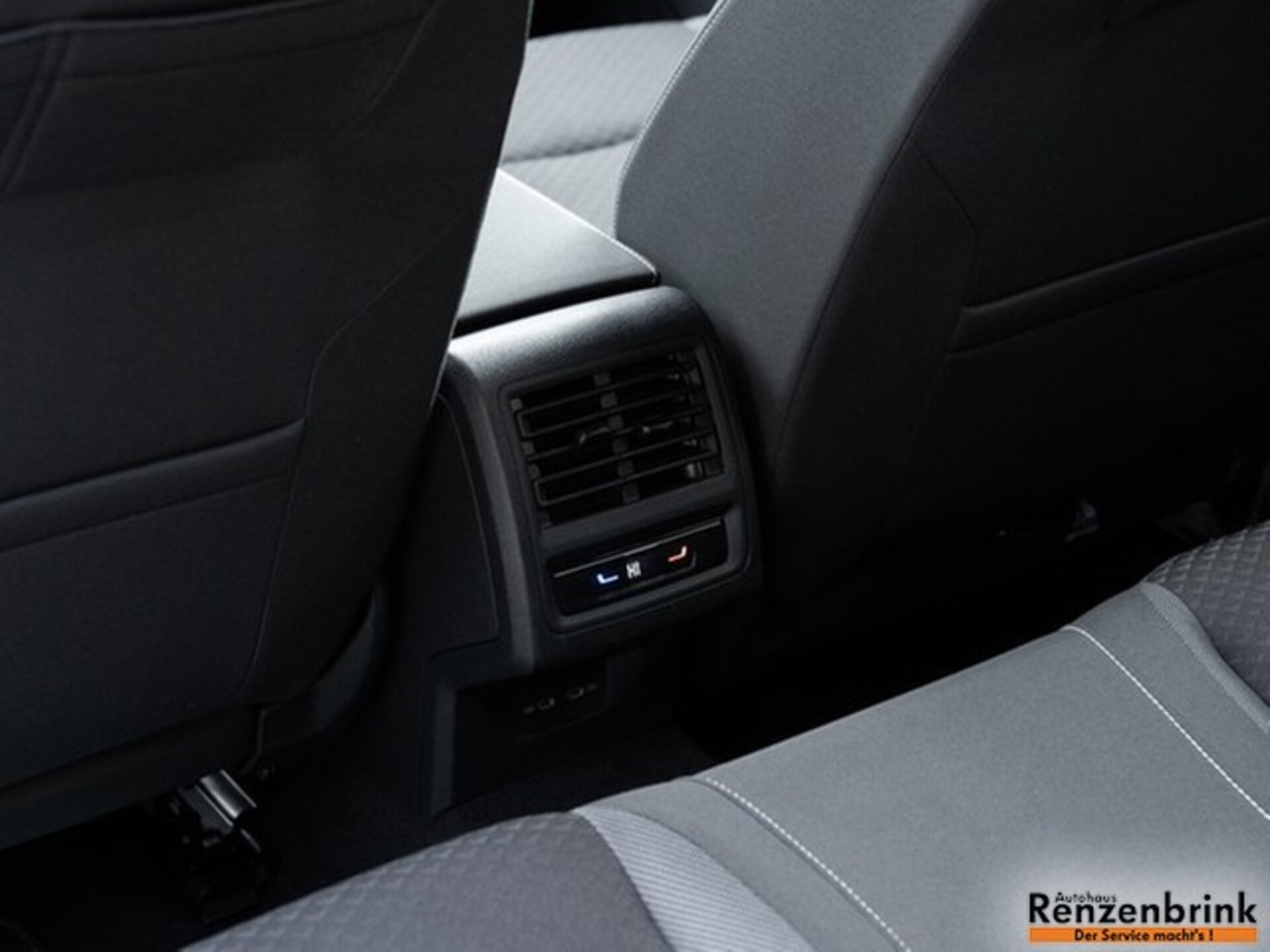 Volkswagen Golf Active