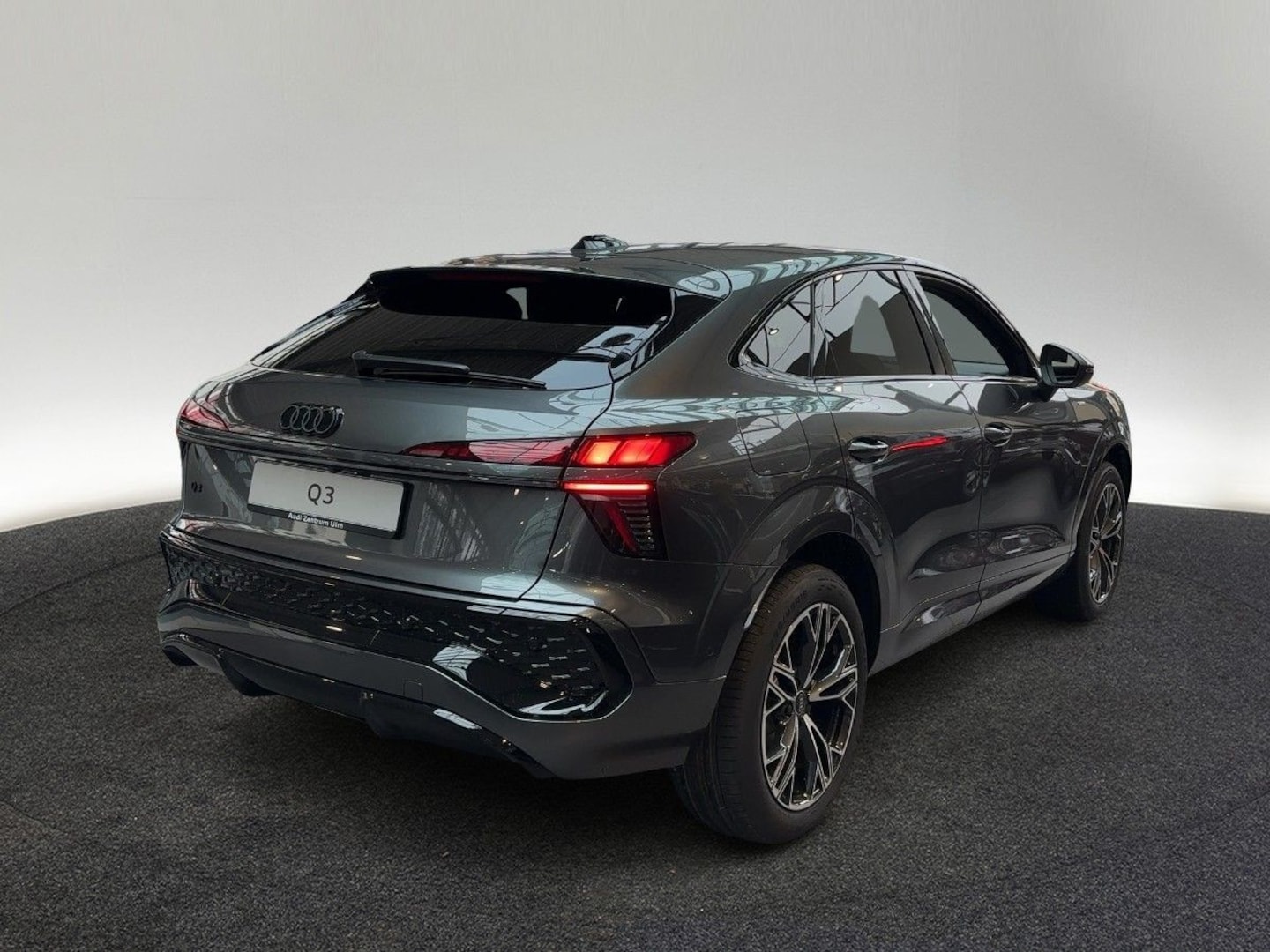 Bild über Audi Q3 Sportback TDI 110 kW S tronic - für weitere Informationen kontaktieren Sie den Audi Partner