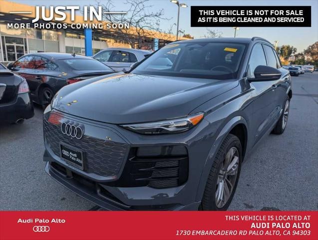 2025 Audi Q6 e-tron Premium's photo