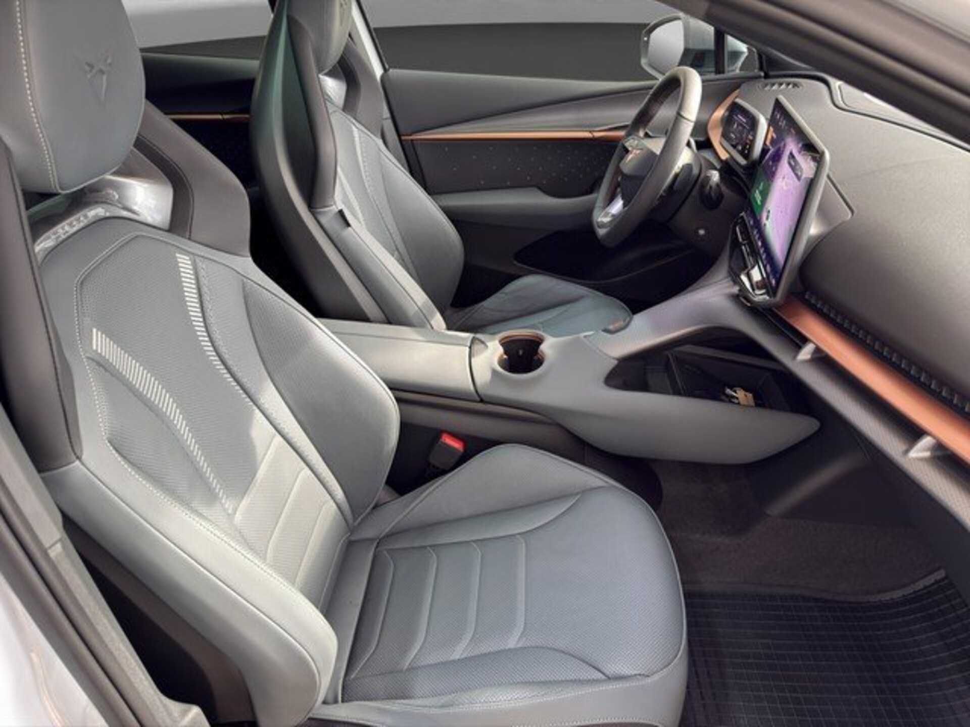 CUPRA Tavascan VZ