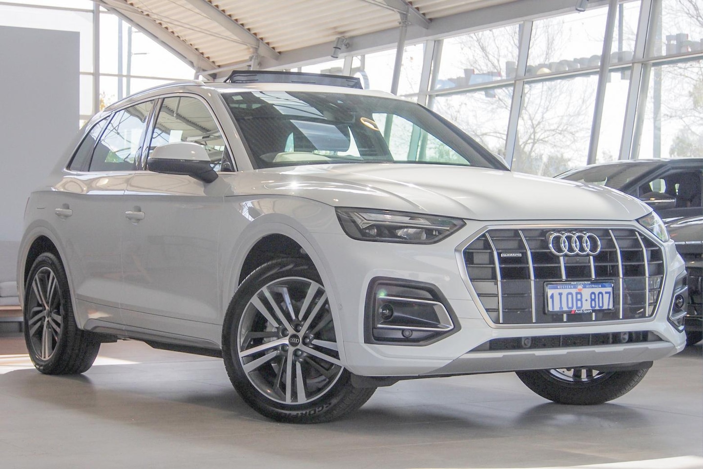 Image about Audi Q5 Sport 40 TDI quattro S tronic