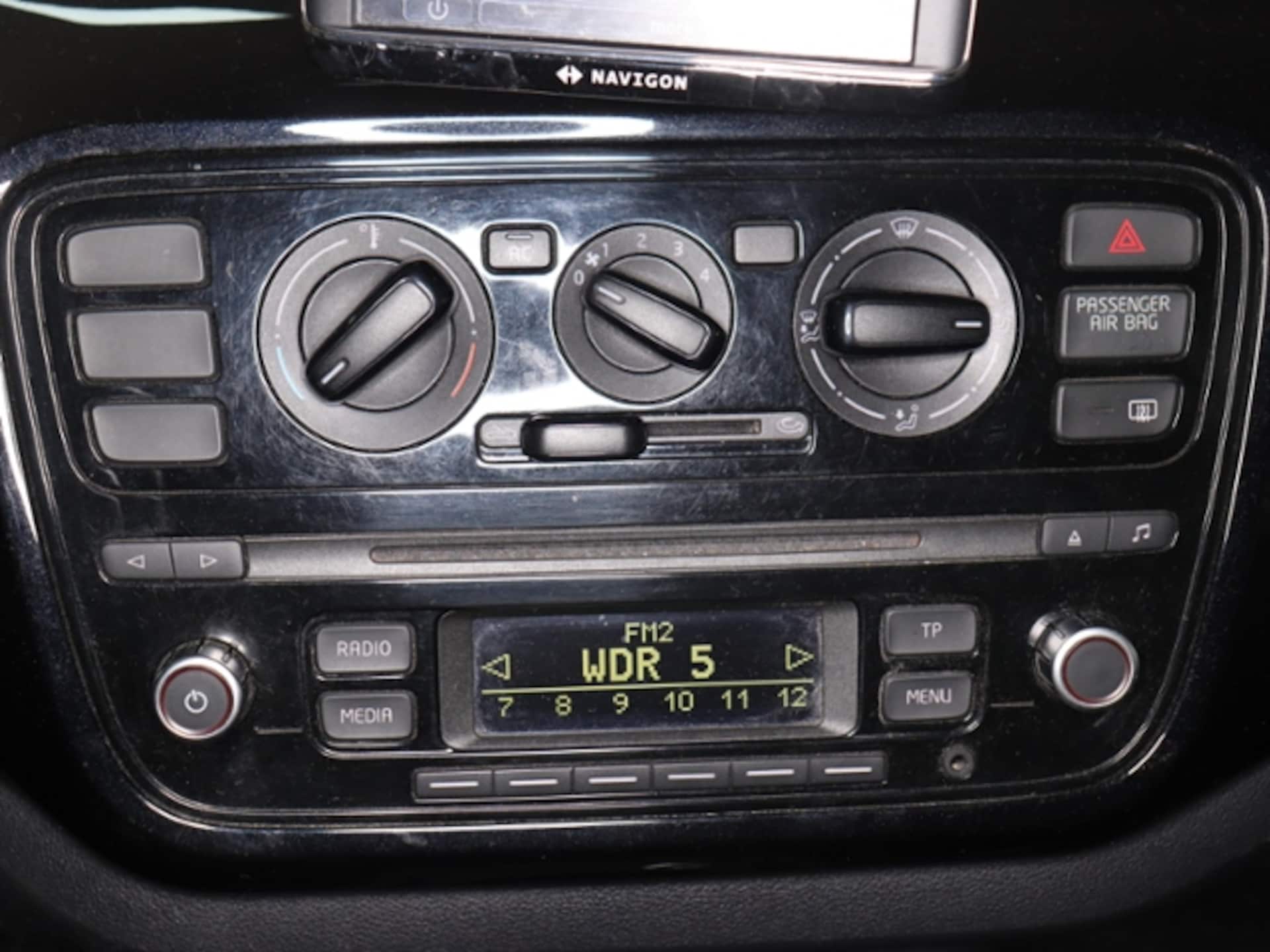 Volkswagen up! move up!