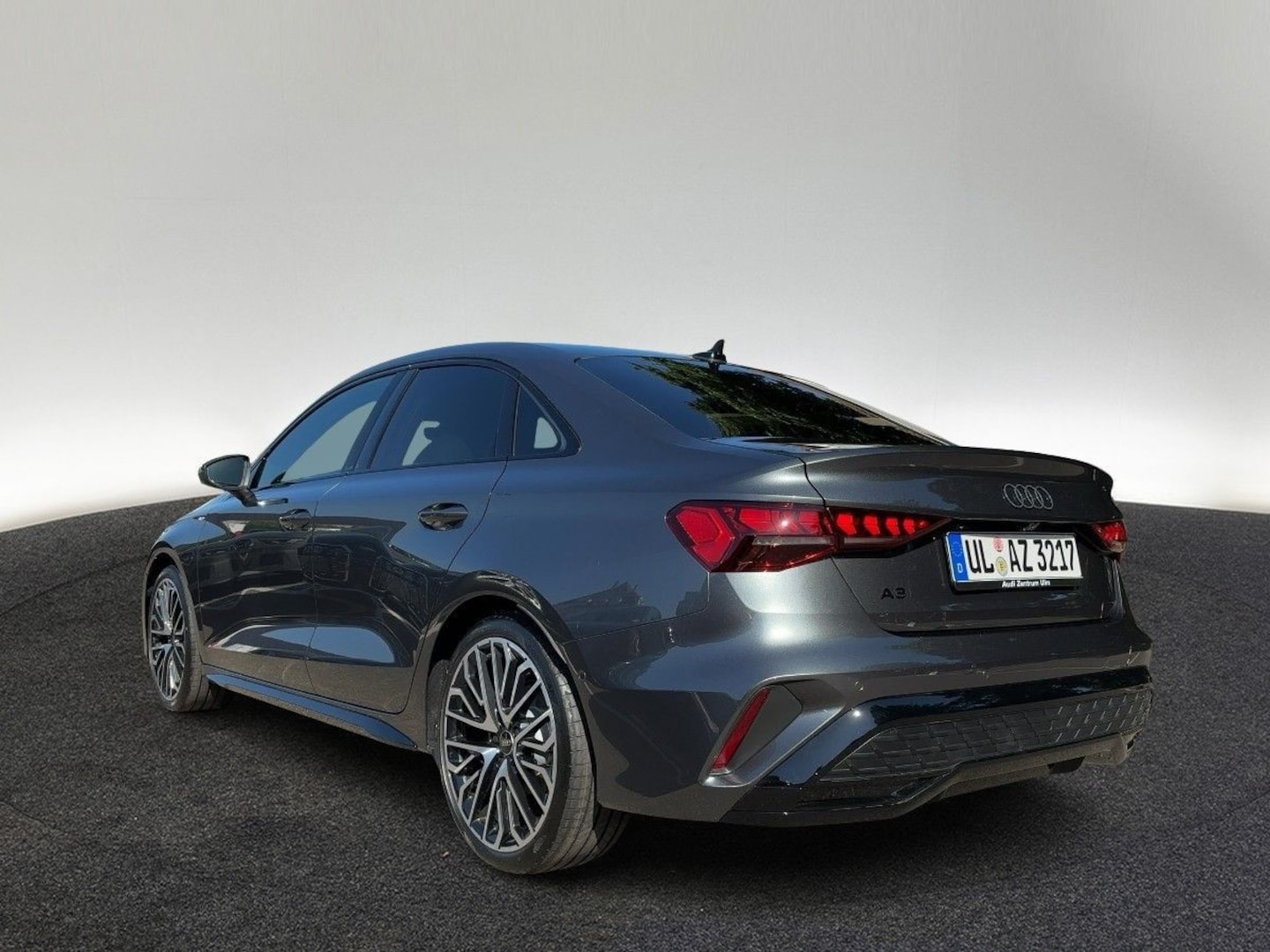 Bild über Audi A3 Limousine TFSI 110 kW S tronic - für weitere Informationen kontaktieren Sie den Audi Partner