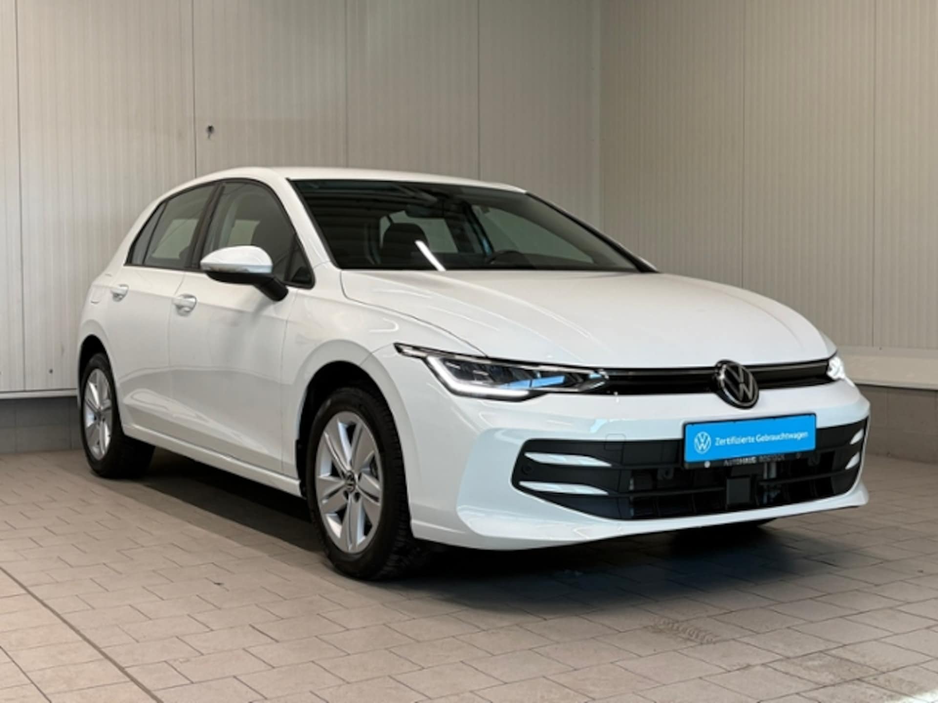 Volkswagen Golf Life