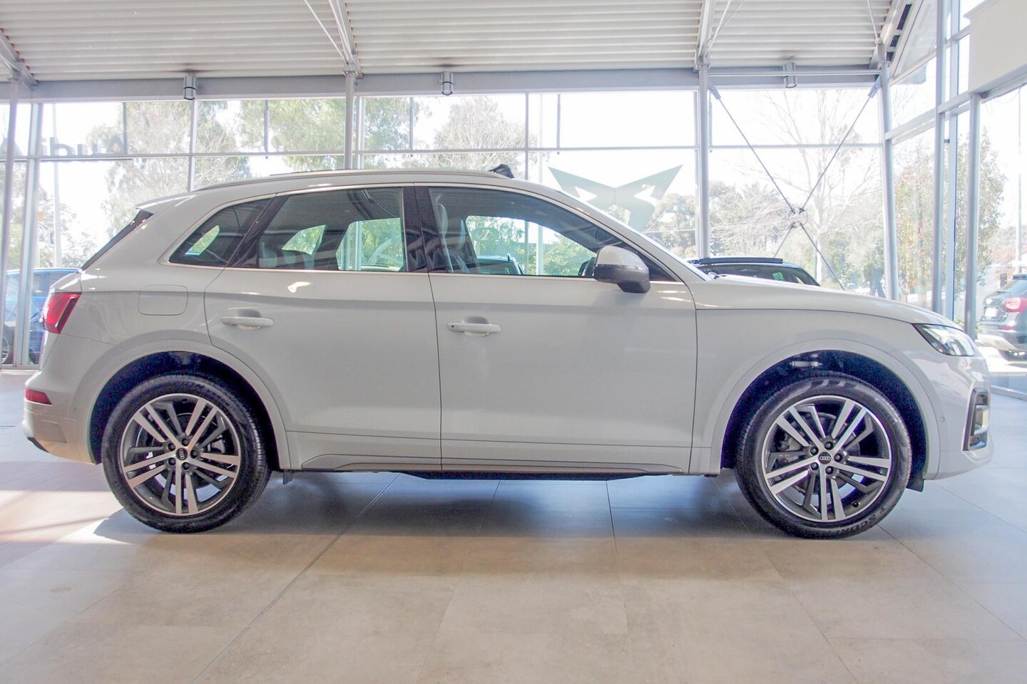 Image about Audi Q5 Sport 40 TDI quattro S tronic
