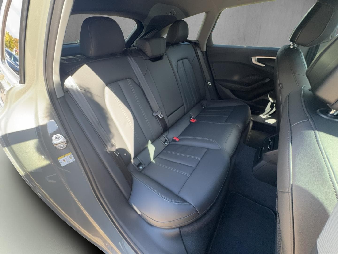 Bild über Audi A5 Avant TDI quattro 150 kW S tronic - für weitere Informationen kontaktieren Sie den Audi Partner