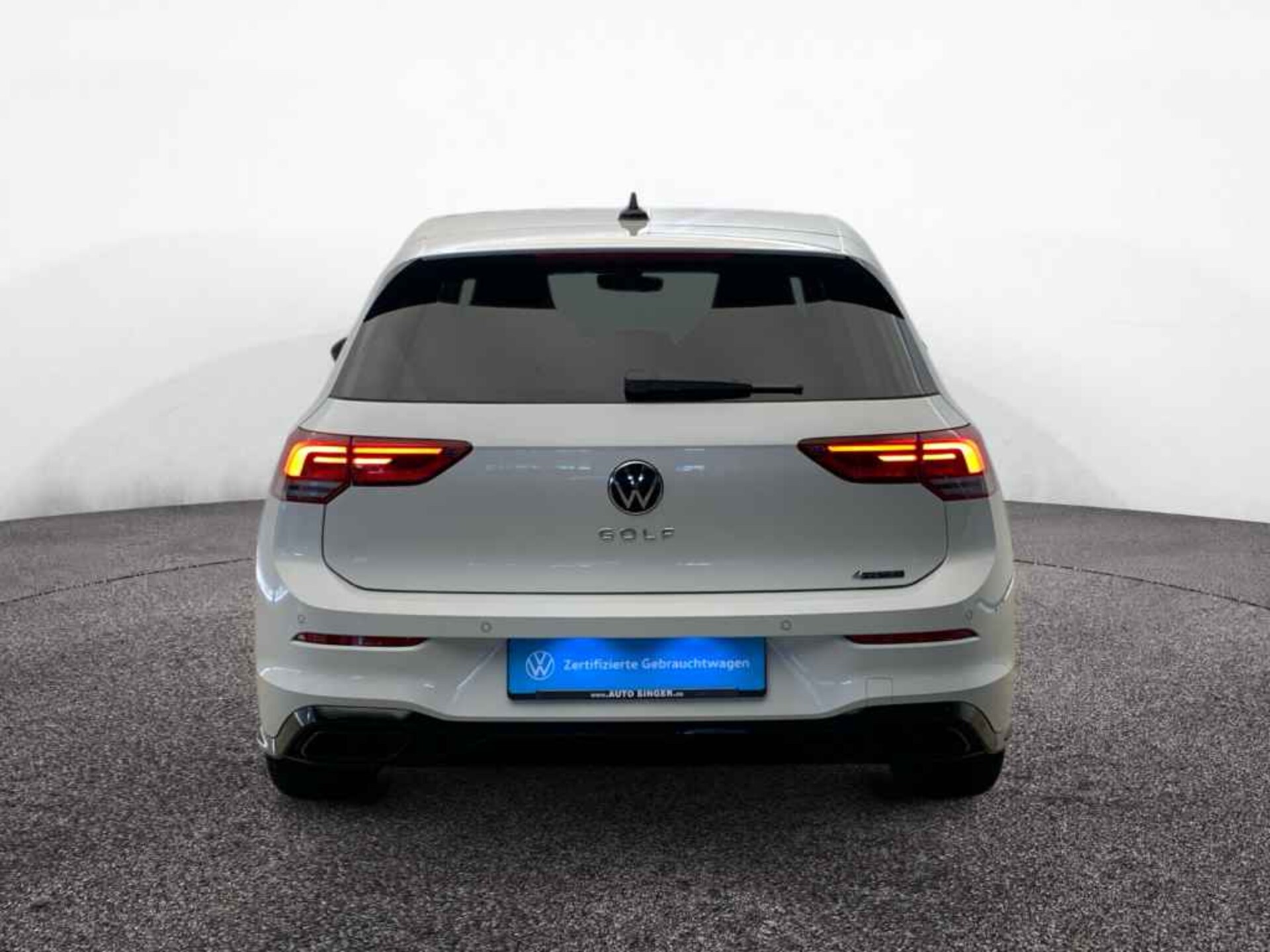 Volkswagen Golf R-Line