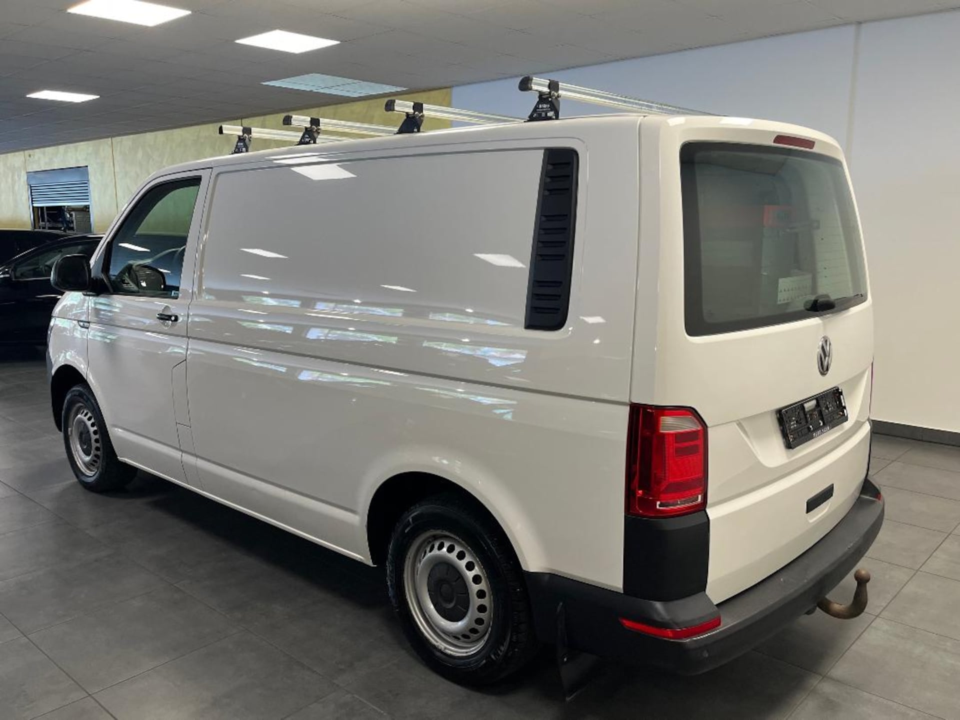 Volkswagen T6 Transporter Kasten kurzer Radstand