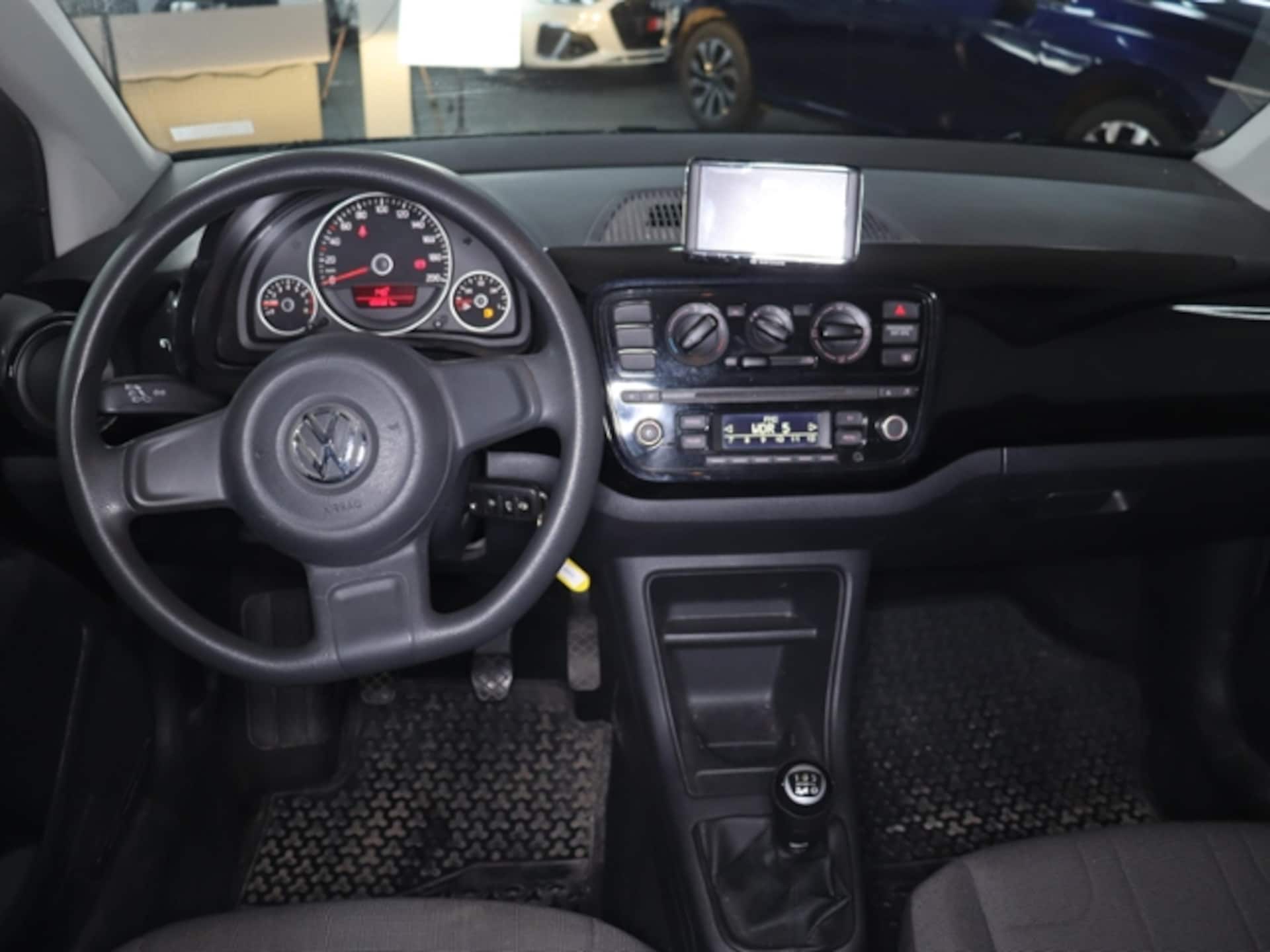 Volkswagen up! move up!