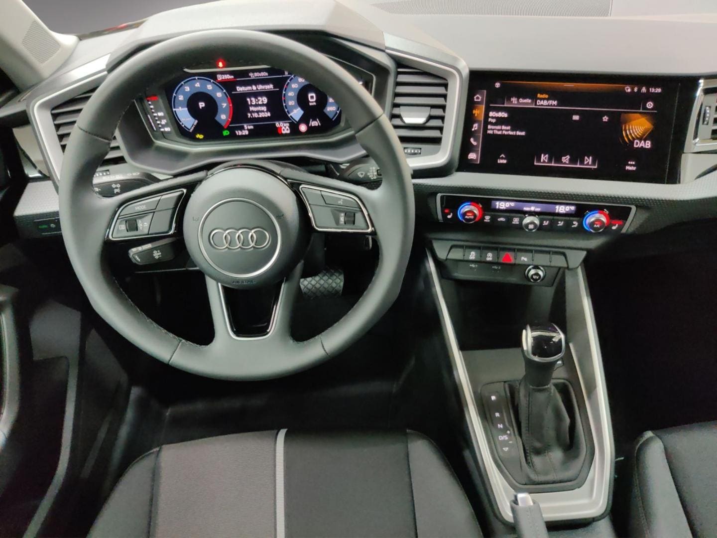 Bild über Audi A1 Sportback advanced 30 TFSI S tronic - für weitere Informationen kontaktieren Sie den Audi Partner