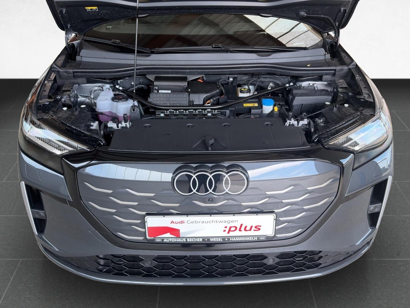 Bild über Audi Q4 SUV e-tron e-tron performance 210 kW - für weitere Informationen kontaktieren Sie den Audi Partner
