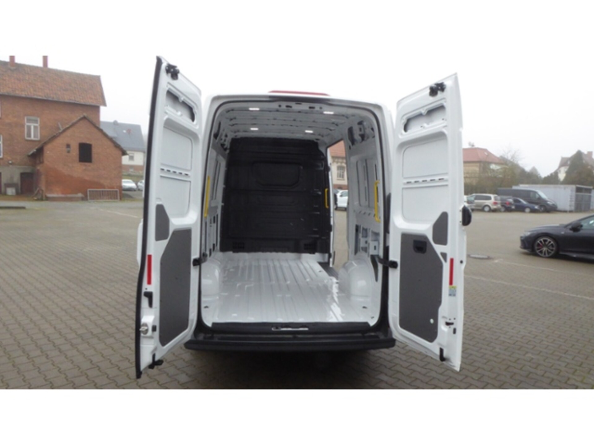 Volkswagen Crafter Kasten mittlerer Radstand