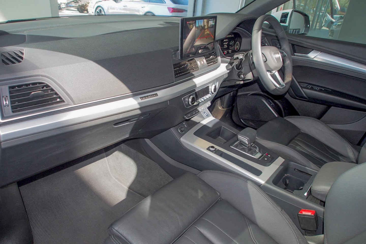 Image about Audi Q5 Sport 40 TDI quattro S tronic