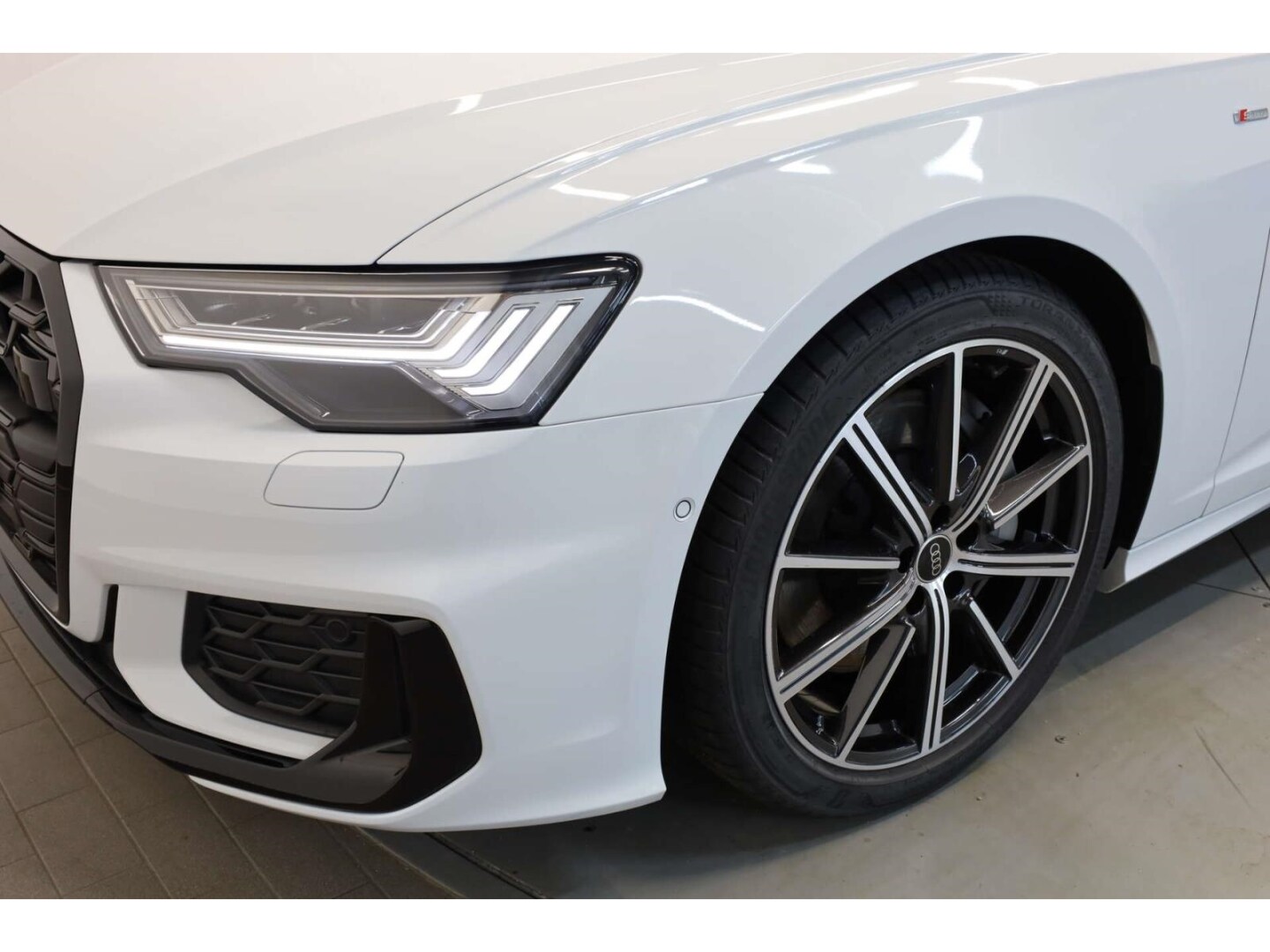 Image about Audi A6 Avant TFSI e S line 50 TFSI e quattro220(299)kW(PS)S tronic