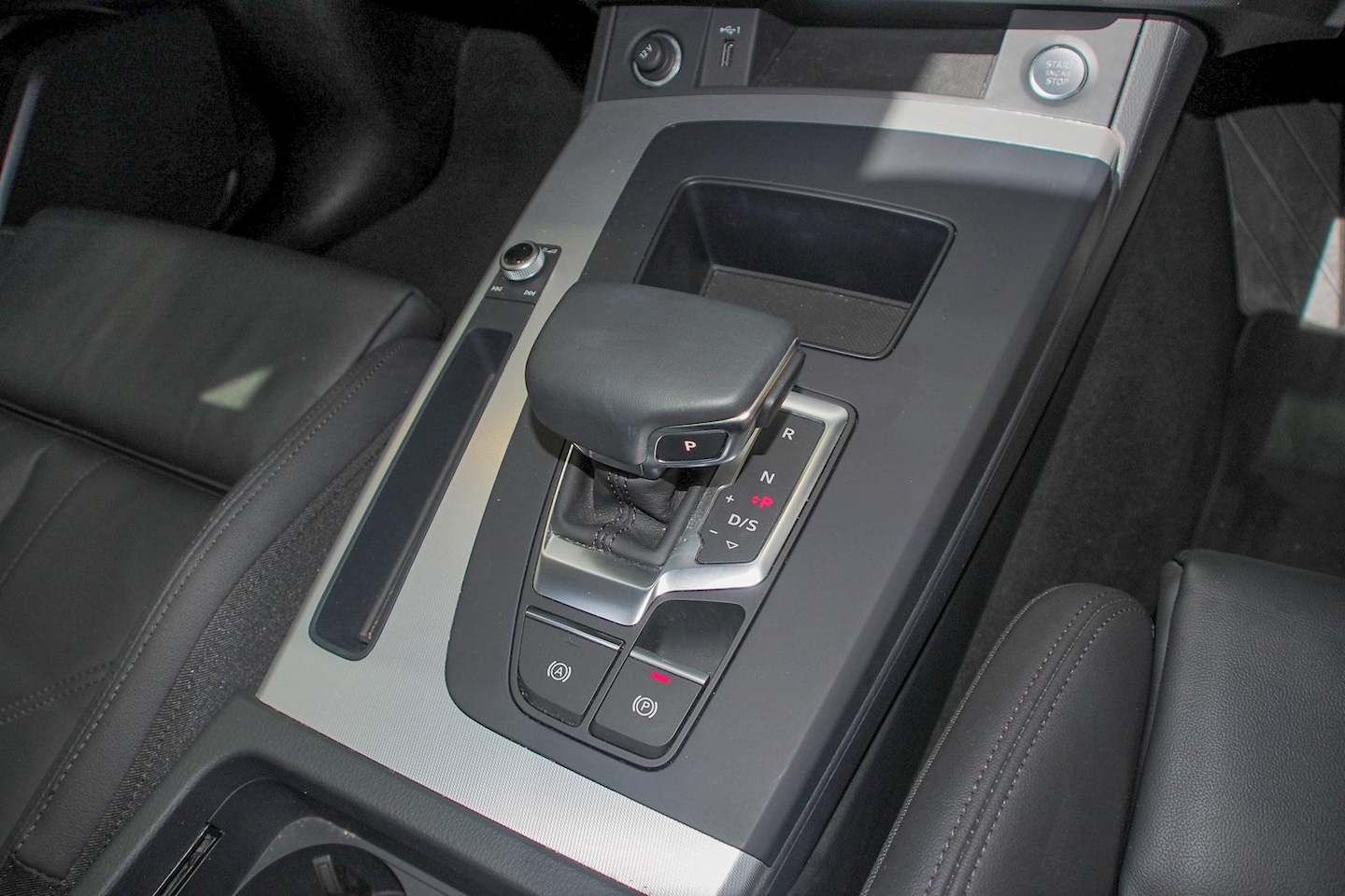 Image about Audi Q5 Sport 40 TDI quattro S tronic