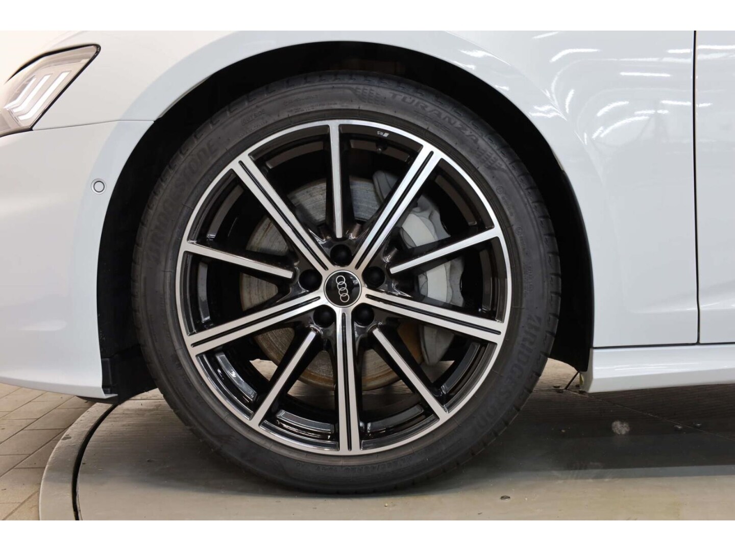 Image about Audi A6 Avant TFSI e S line 50 TFSI e quattro220(299)kW(PS)S tronic