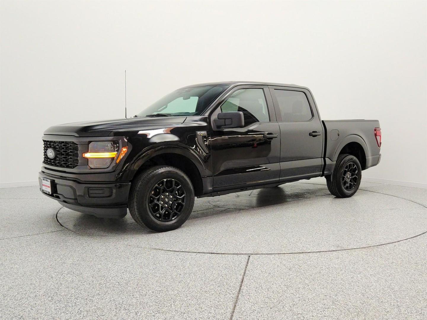 2025 Ford F-150 STX SuperCrew 5-1/2 Box's photo