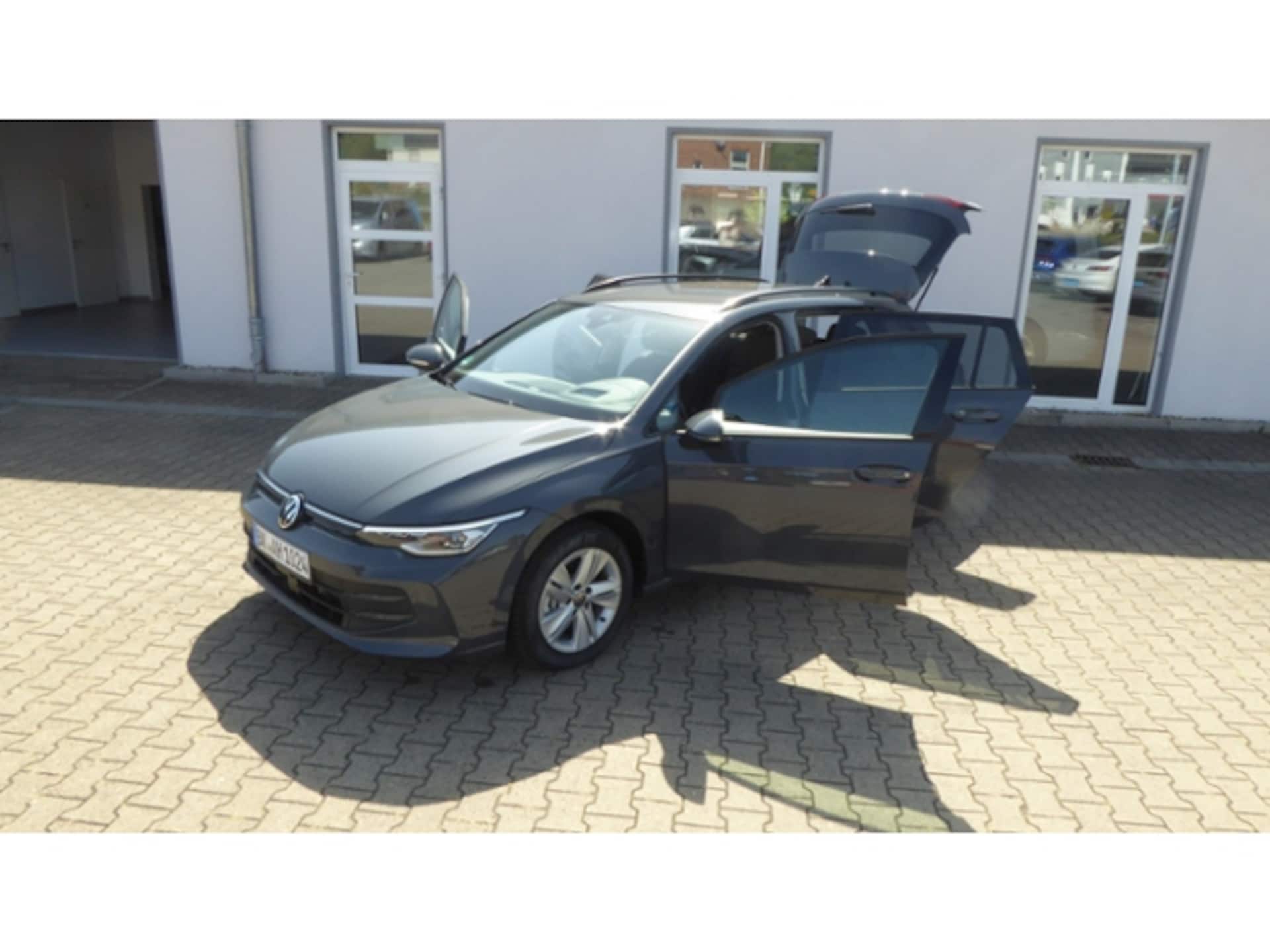 Volkswagen Golf Variant Life