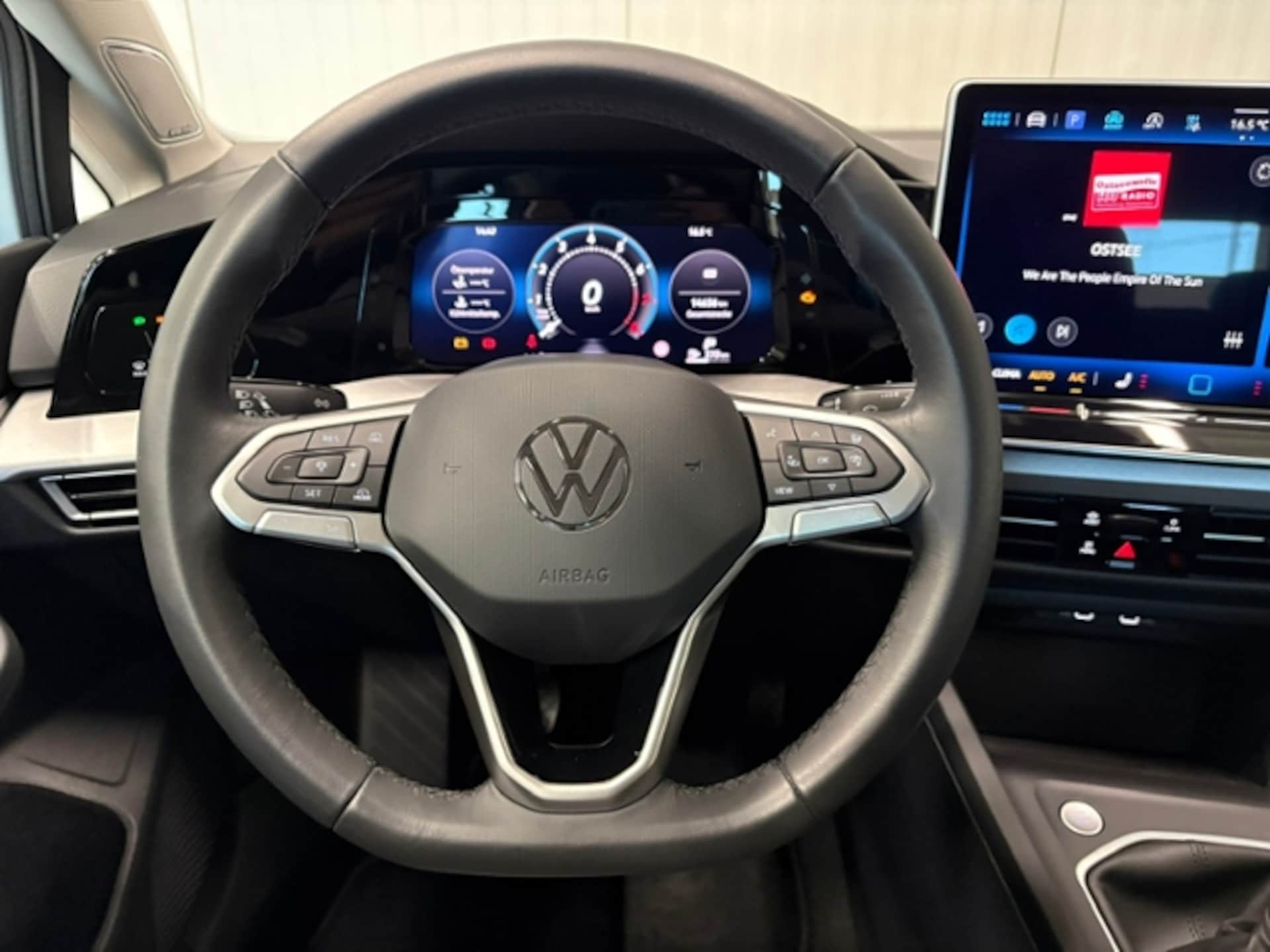 Volkswagen Golf Life