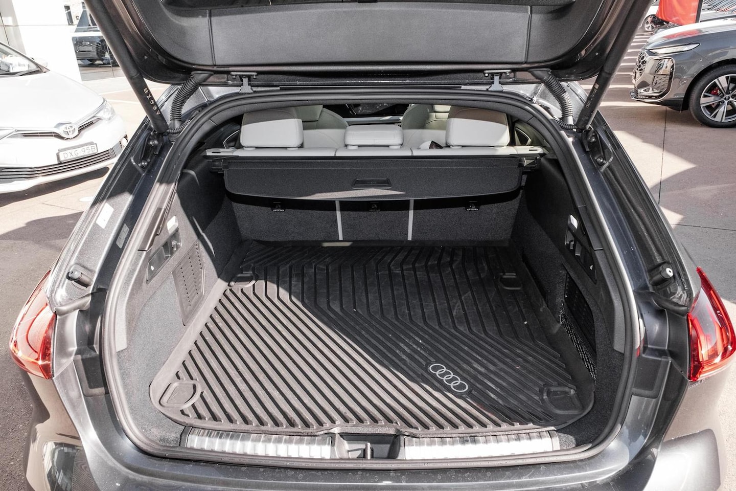 Image about Audi A5 Avant TFSI e e-hybrid quattro 270 kW S tronic