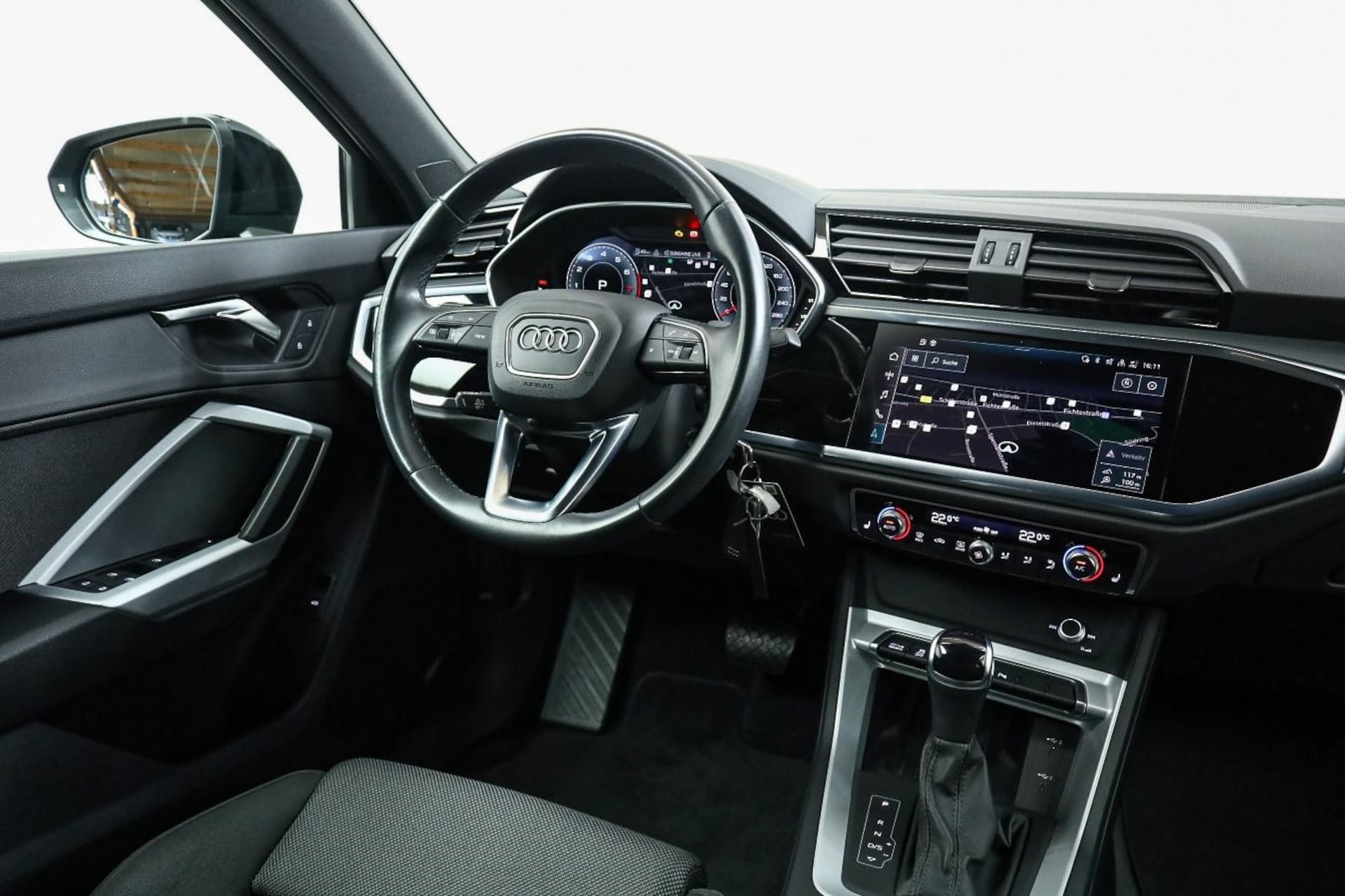Audi Q3 Sportback S line