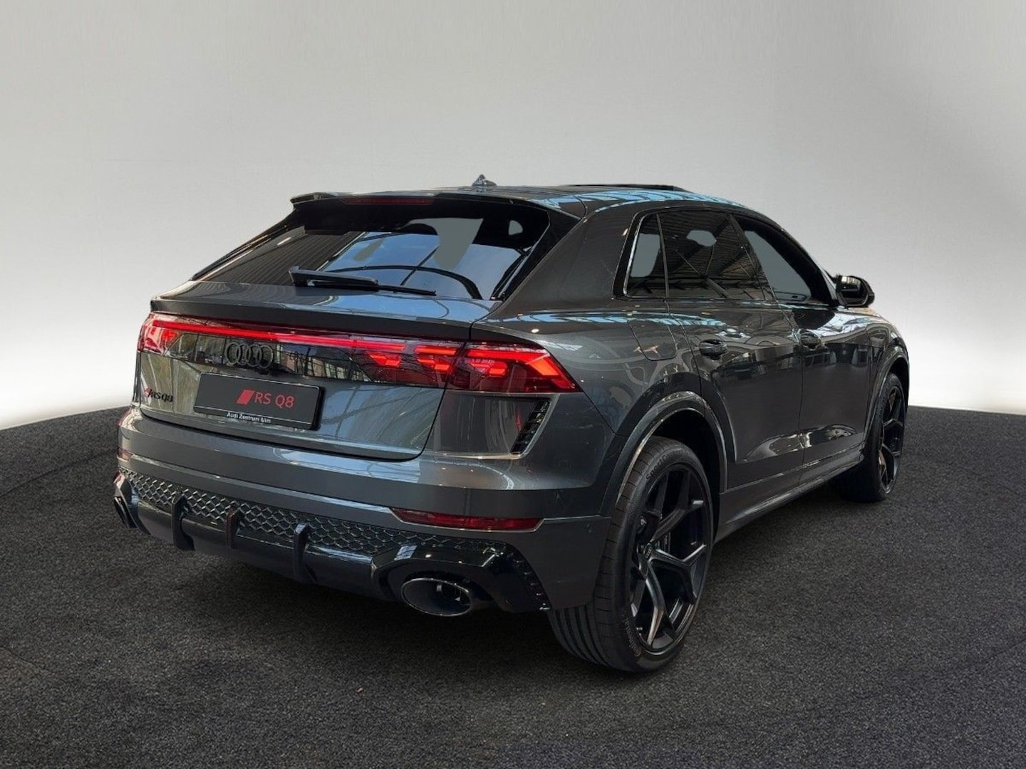 Bild über Audi RS Q8 SUV TFSI quattro 471 kW tiptronic - für weitere Informationen kontaktieren Sie den Audi Partner