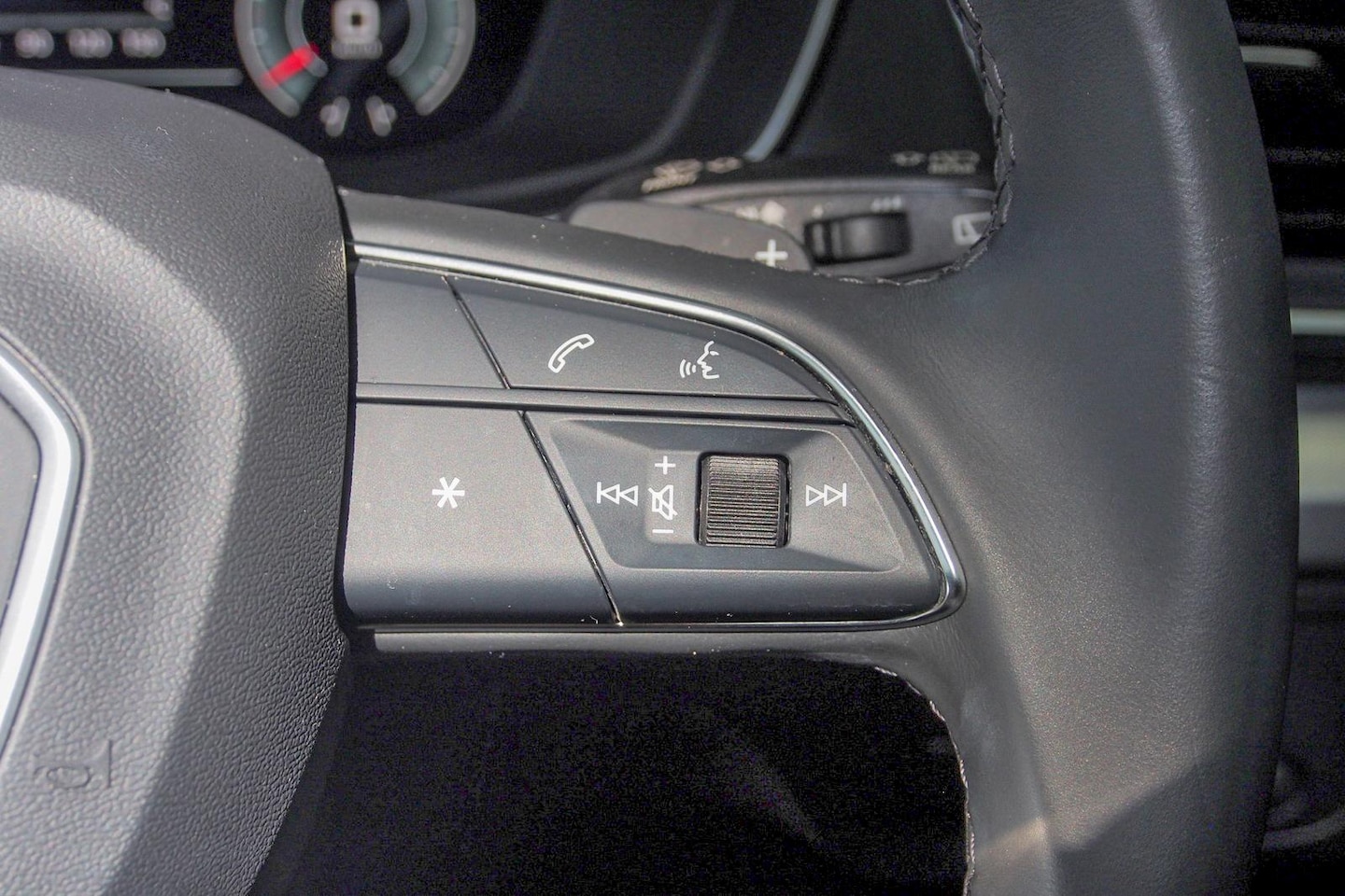 Image about Audi Q5 Sport 40 TDI quattro S tronic