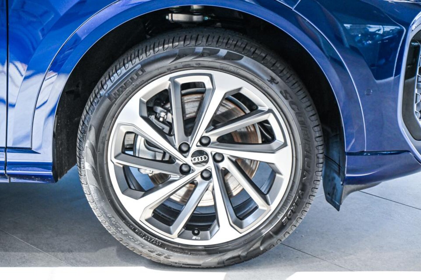 Image about Audi Q5 SUV TDI quattro 150 kW