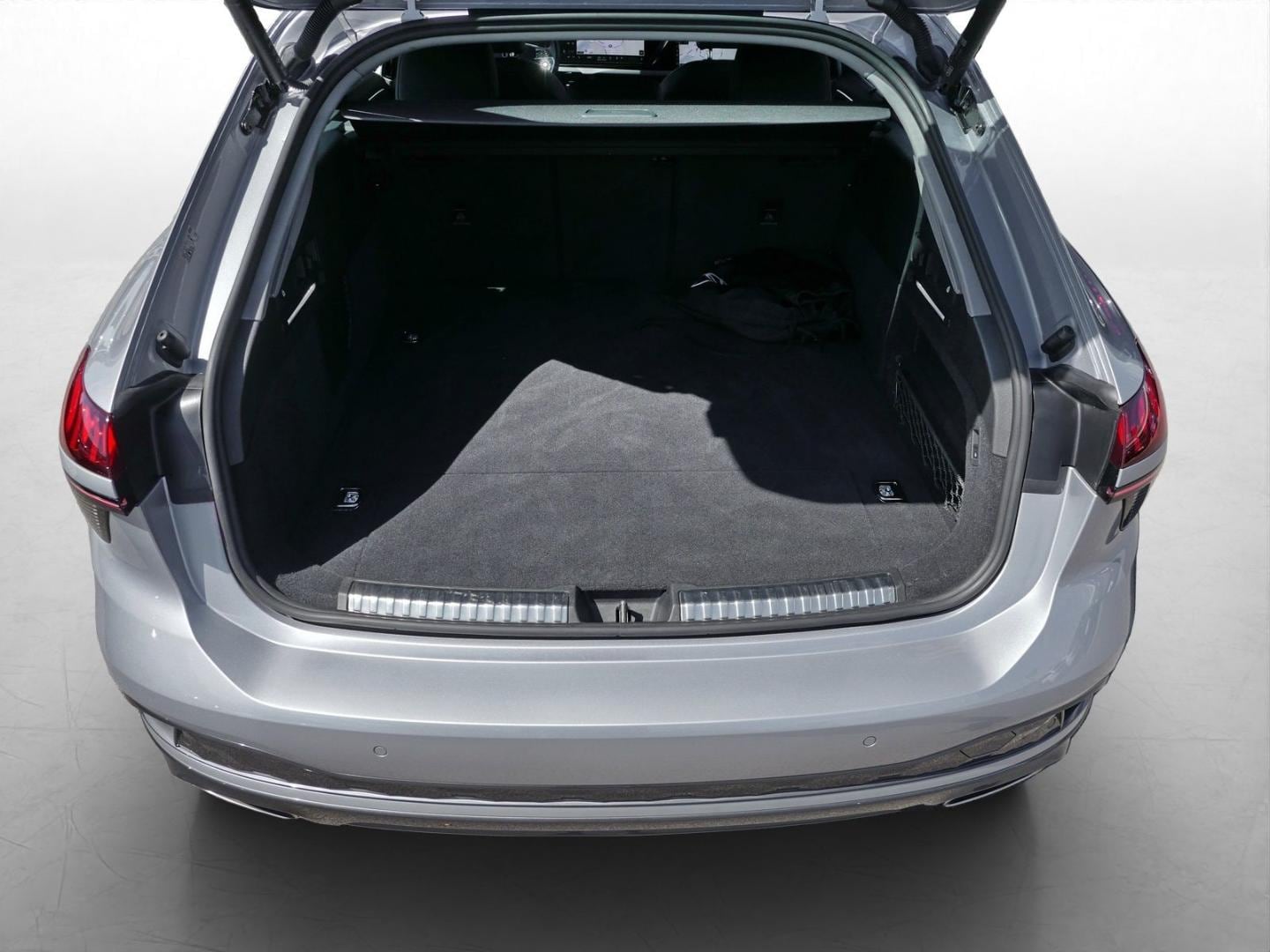 Bild über Audi A6 Avant e-hybrid e-hybrid quattro 220 kW S tronic - für weitere Informationen kontaktieren Sie den Audi Partner