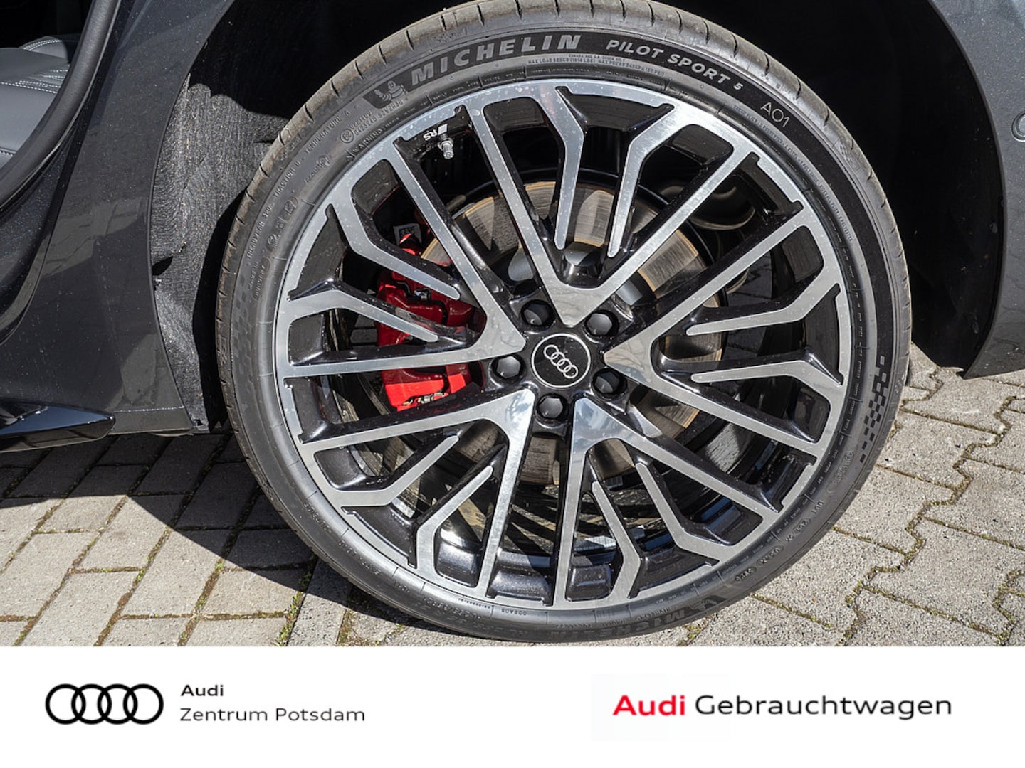 Bild über Audi A6 Avant e-hybrid e-hybrid quattro 270 kW S tronic - für weitere Informationen kontaktieren Sie den Audi Partner