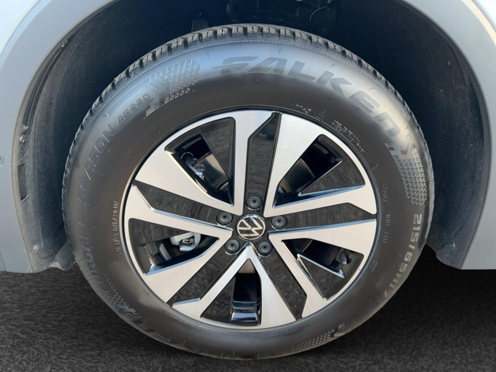 Volkswagen Tiguan – Bild 12