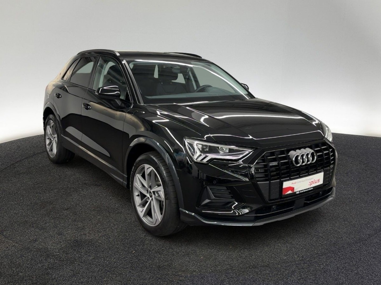 Bild über Audi Q3 TFSI quattro 140 kW S tronic - für weitere Informationen kontaktieren Sie den Audi Partner