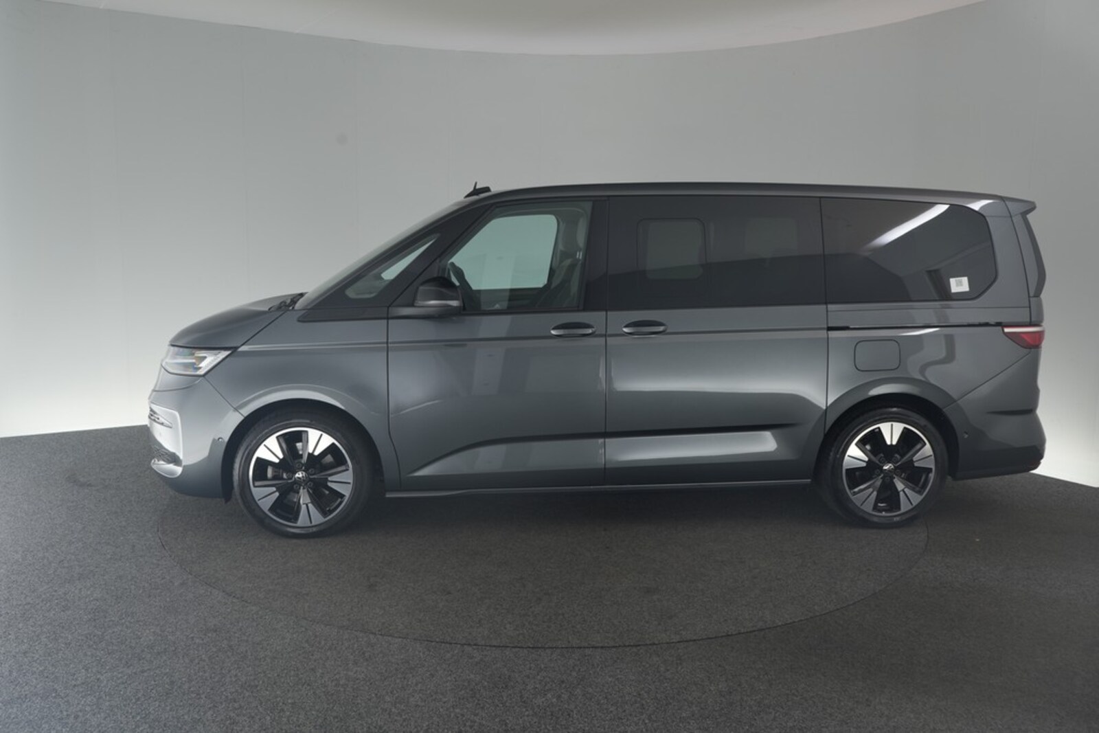 Volkswagen Multivan Langversion – Bild 6