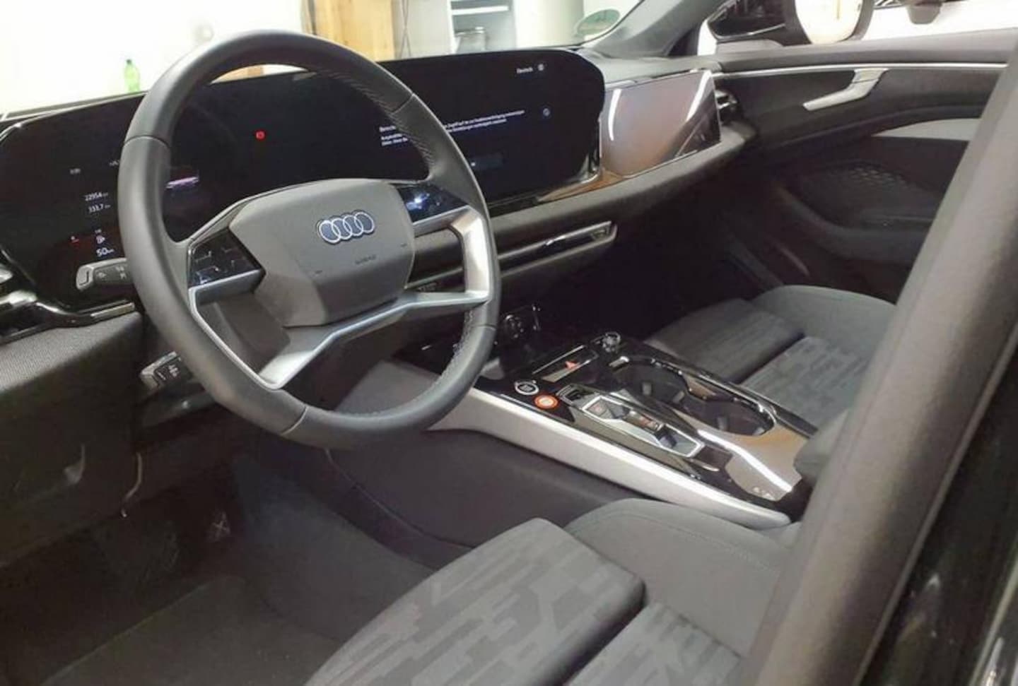Bild über Audi A6 Avant TFSI 150 kW S tronic - für weitere Informationen kontaktieren Sie den Audi Partner