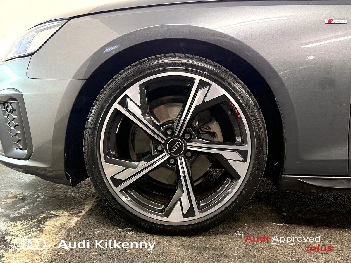 Audi A4 Saloon