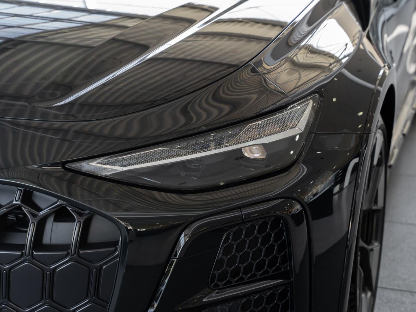 Bild über Audi A6 allroad TDI quattro 220 kW S tronic - für weitere Informationen kontaktieren Sie den Audi Partner